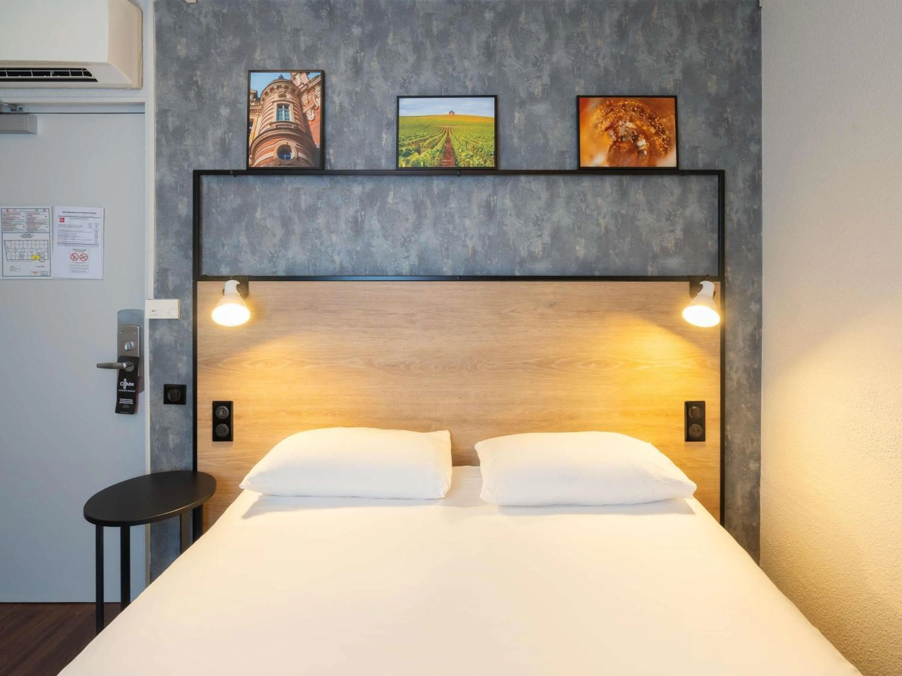 Bedroom, Bed in ibis Epernay Centre Ville