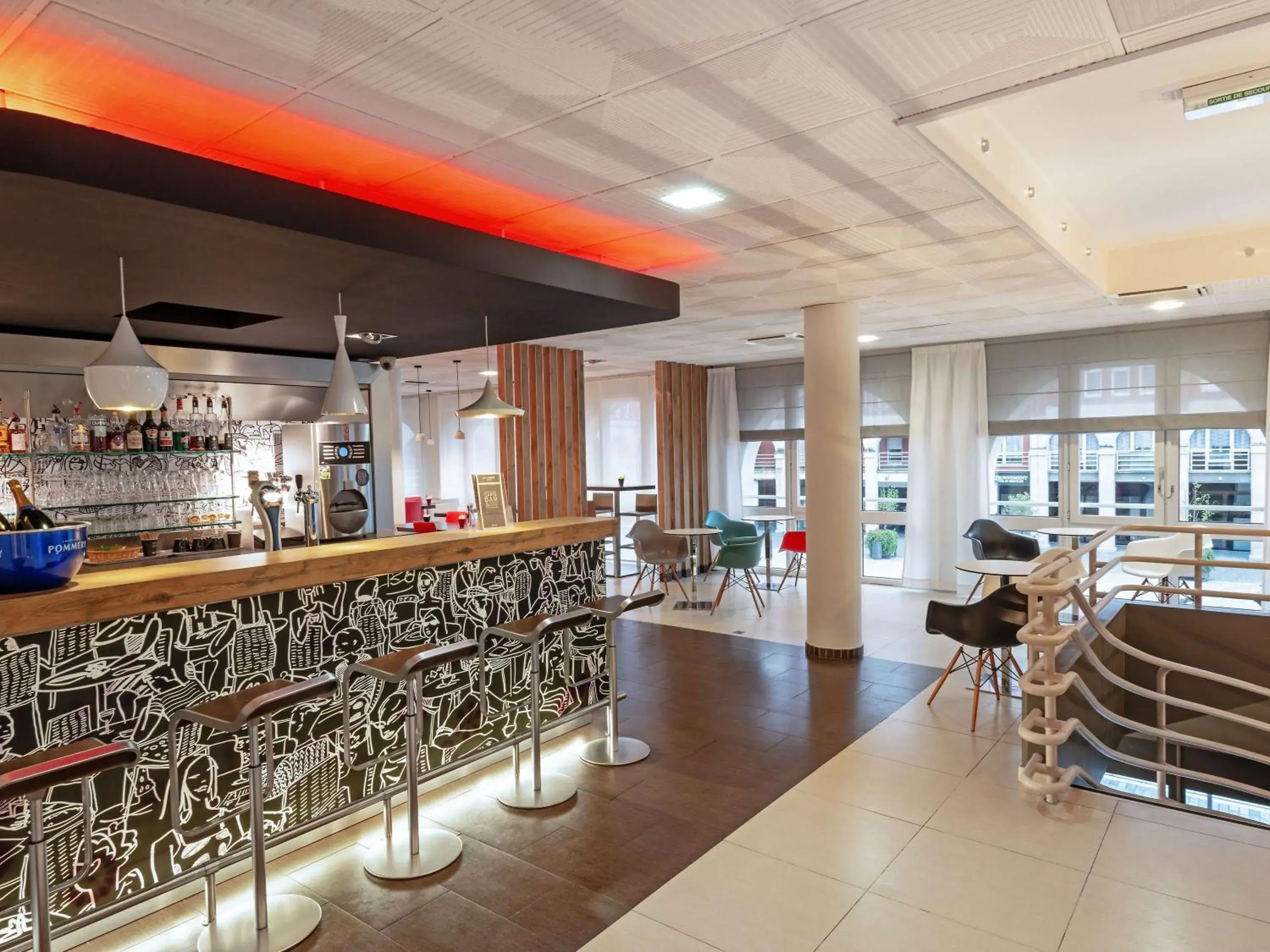 Property building in ibis Epernay Centre Ville Property building in ibis Epernay Centre Ville