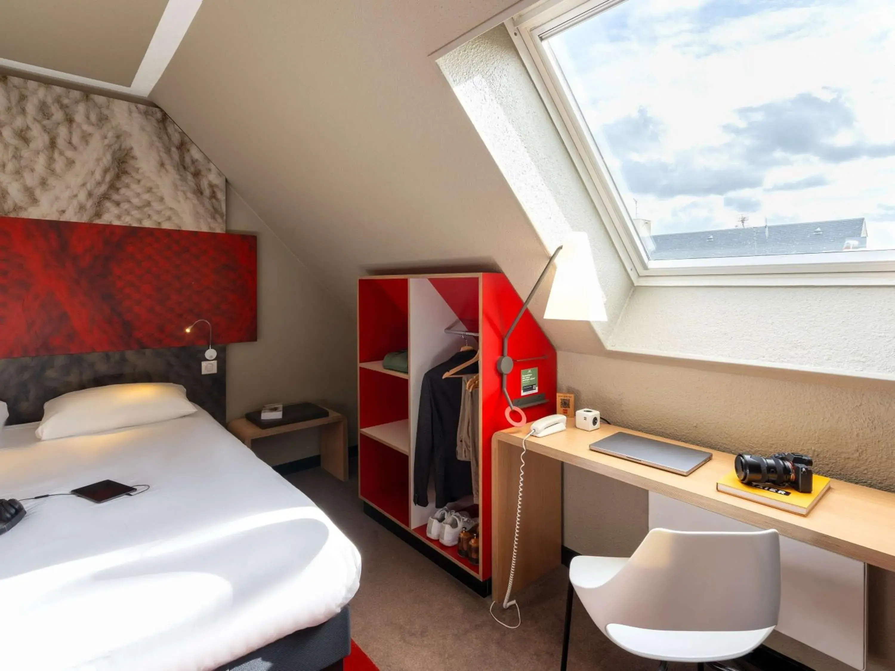 Bedroom, Bed in ibis Epernay Centre Ville Bedroom, Bed in ibis Epernay Centre Ville