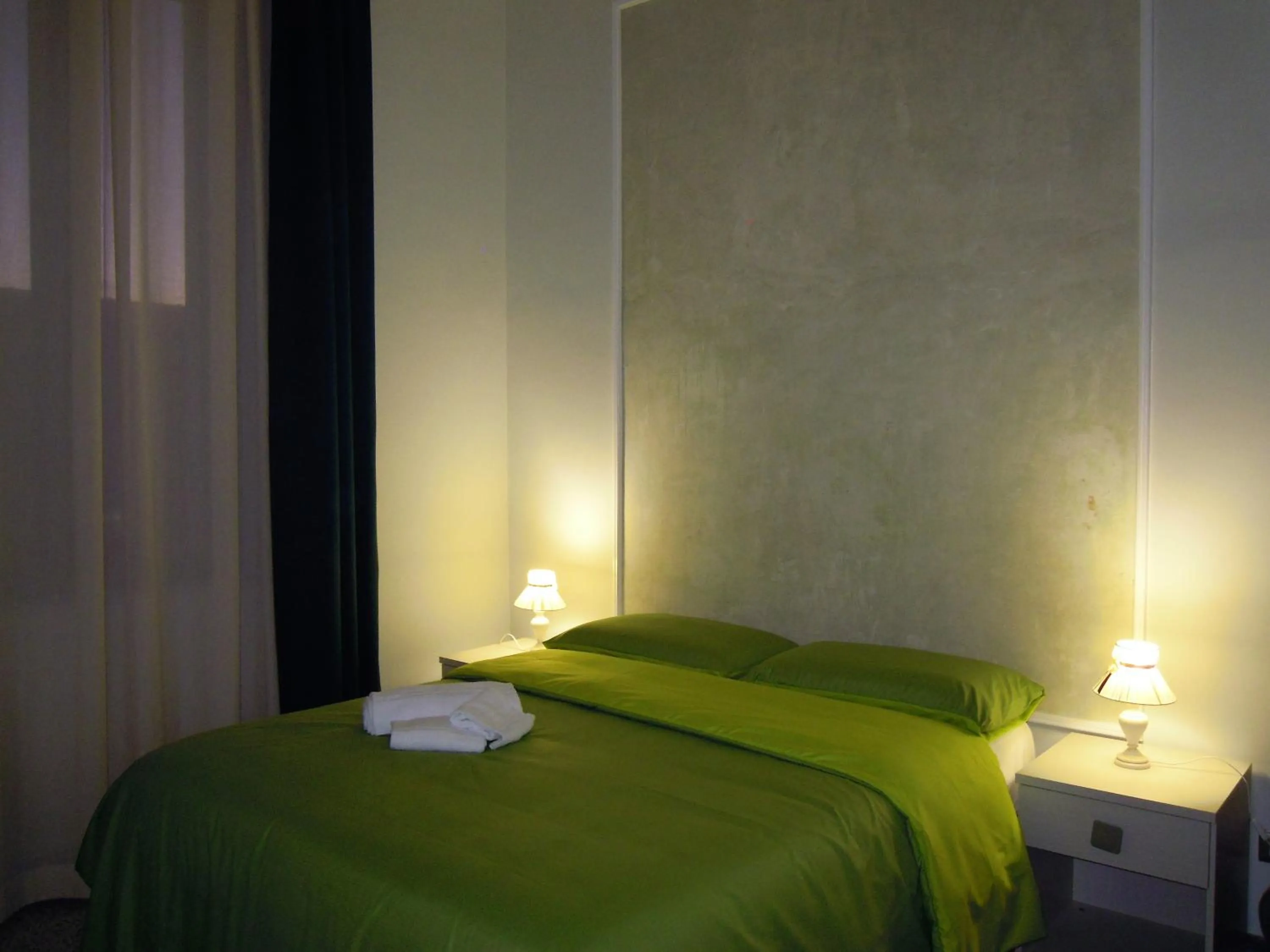 Bedroom, Bed in Primo Posto