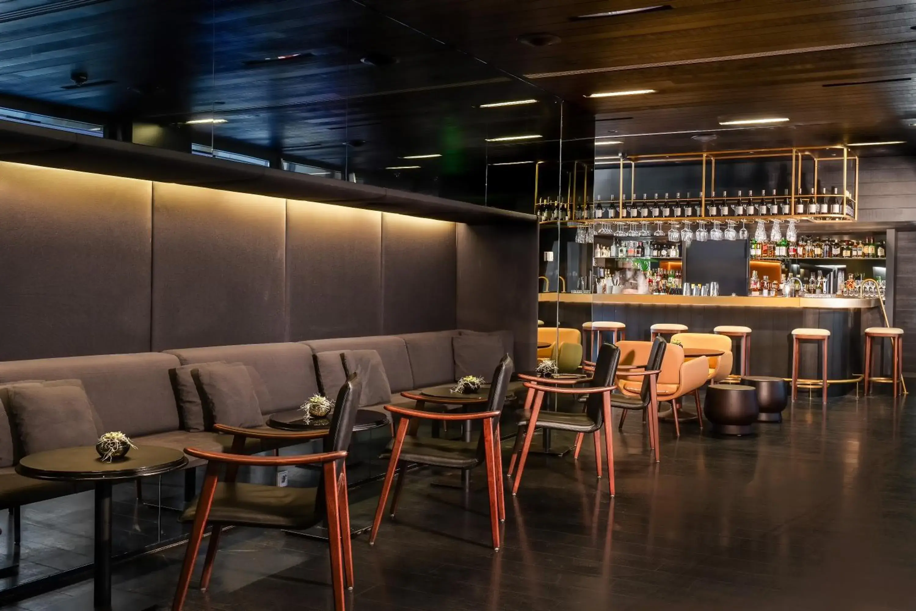 Lounge or bar in SANA Berlin Hotel Lounge or bar in SANA Berlin Hotel