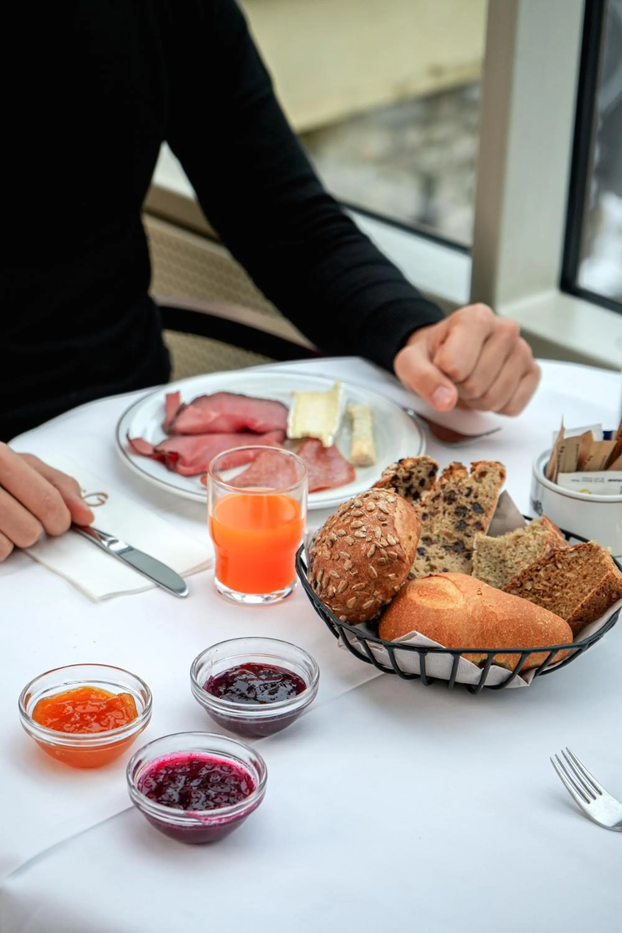 Breakfast in The Oswald Grand Hotel