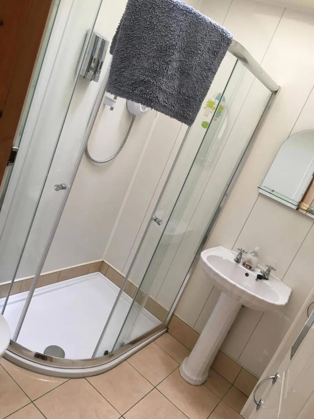 Bathroom in Shalom