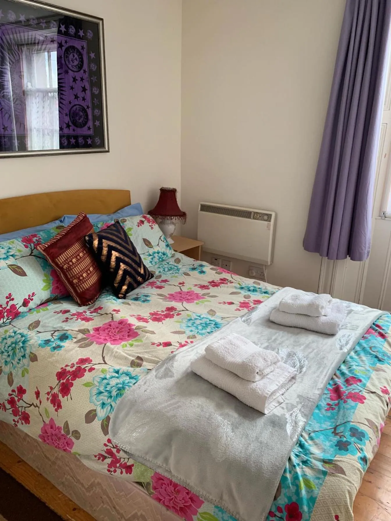 Photo of the whole room, Bed in Shalom