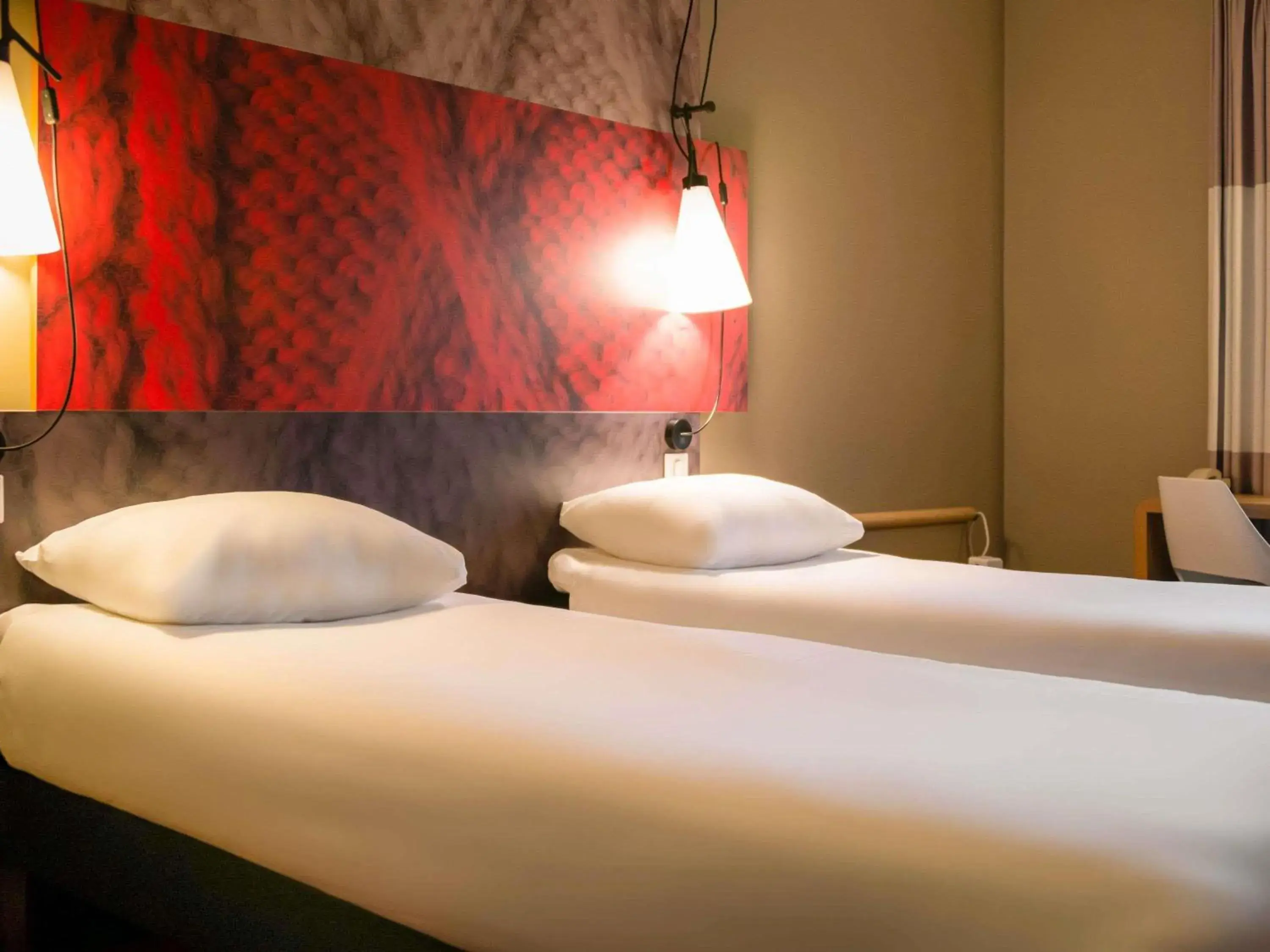 Bedroom, Bed in Ibis Irun Bedroom, Bed in Ibis Irun