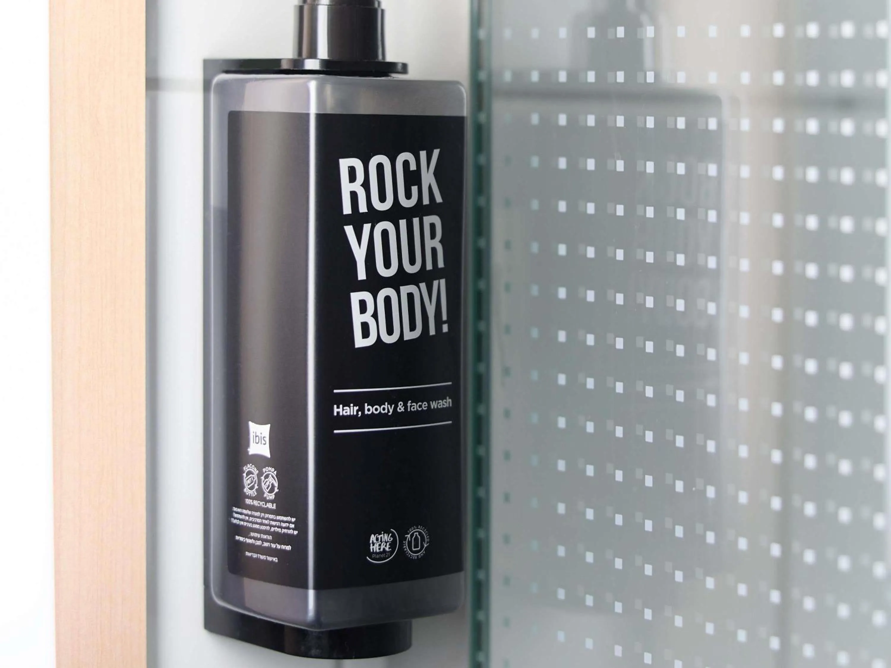 Bedroom in Ibis Irun