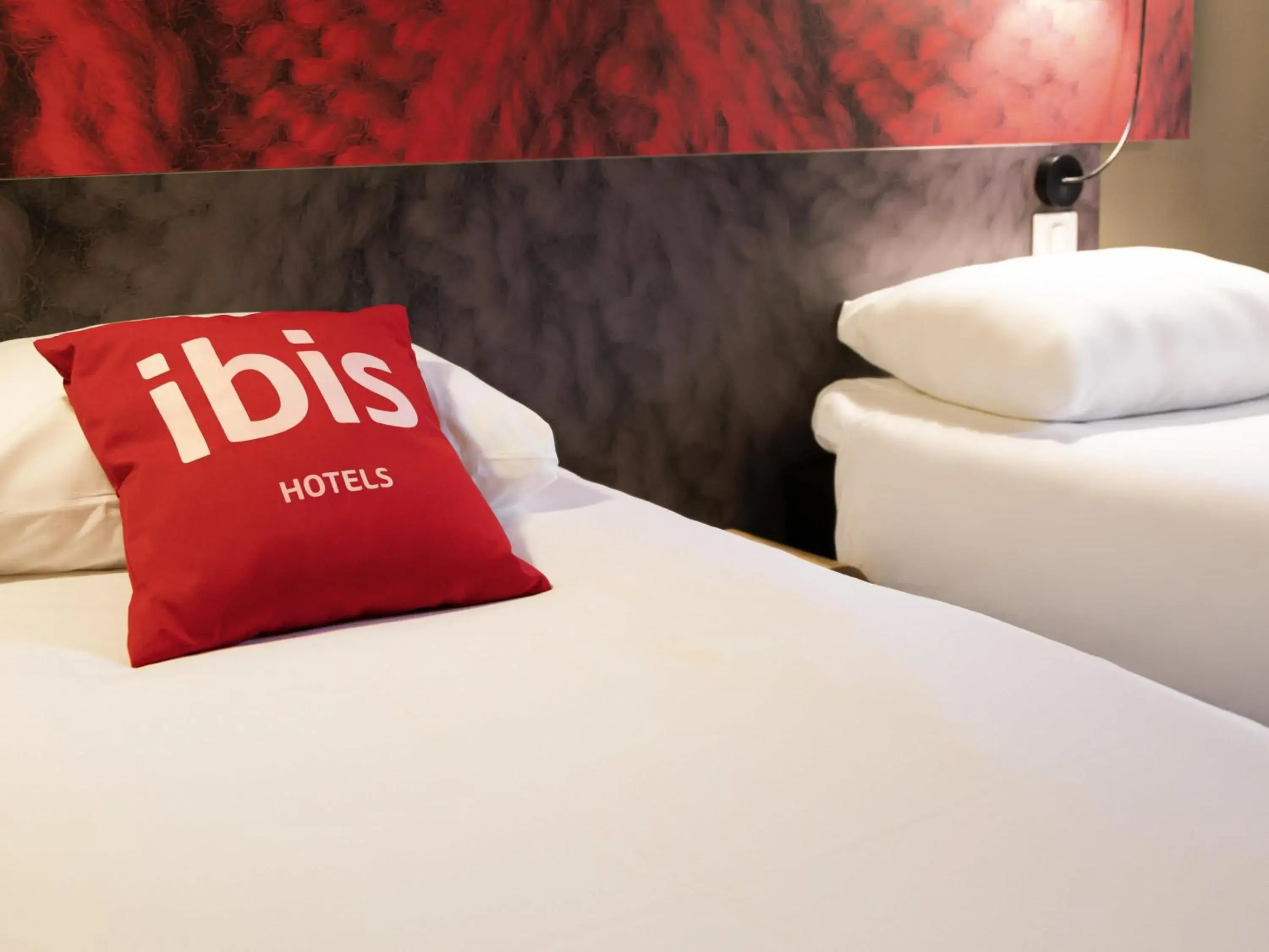 Bedroom, Bed in Ibis Irun Bedroom, Bed in Ibis Irun