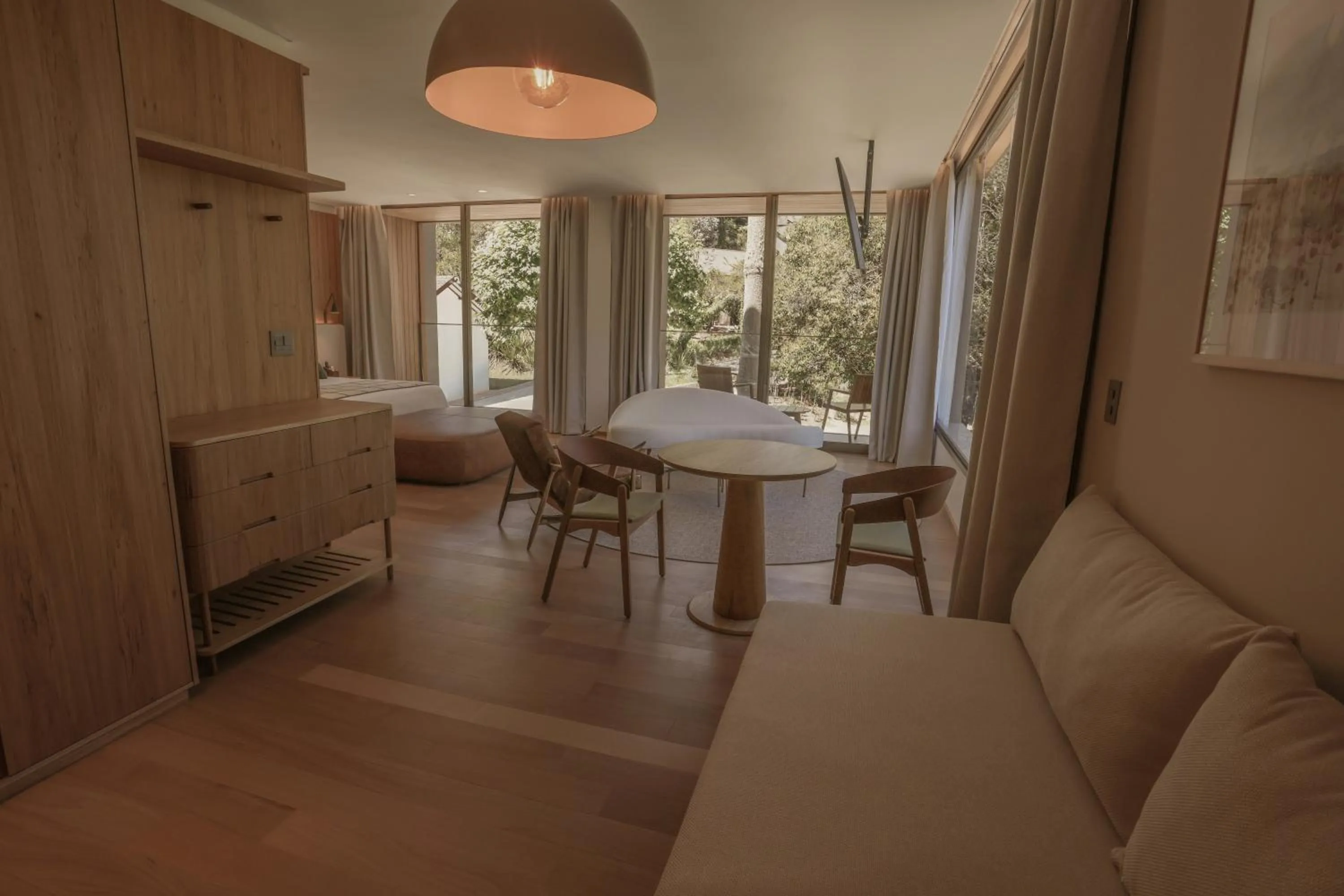 Communal lounge/ TV room in Hotel Vila Inglesa