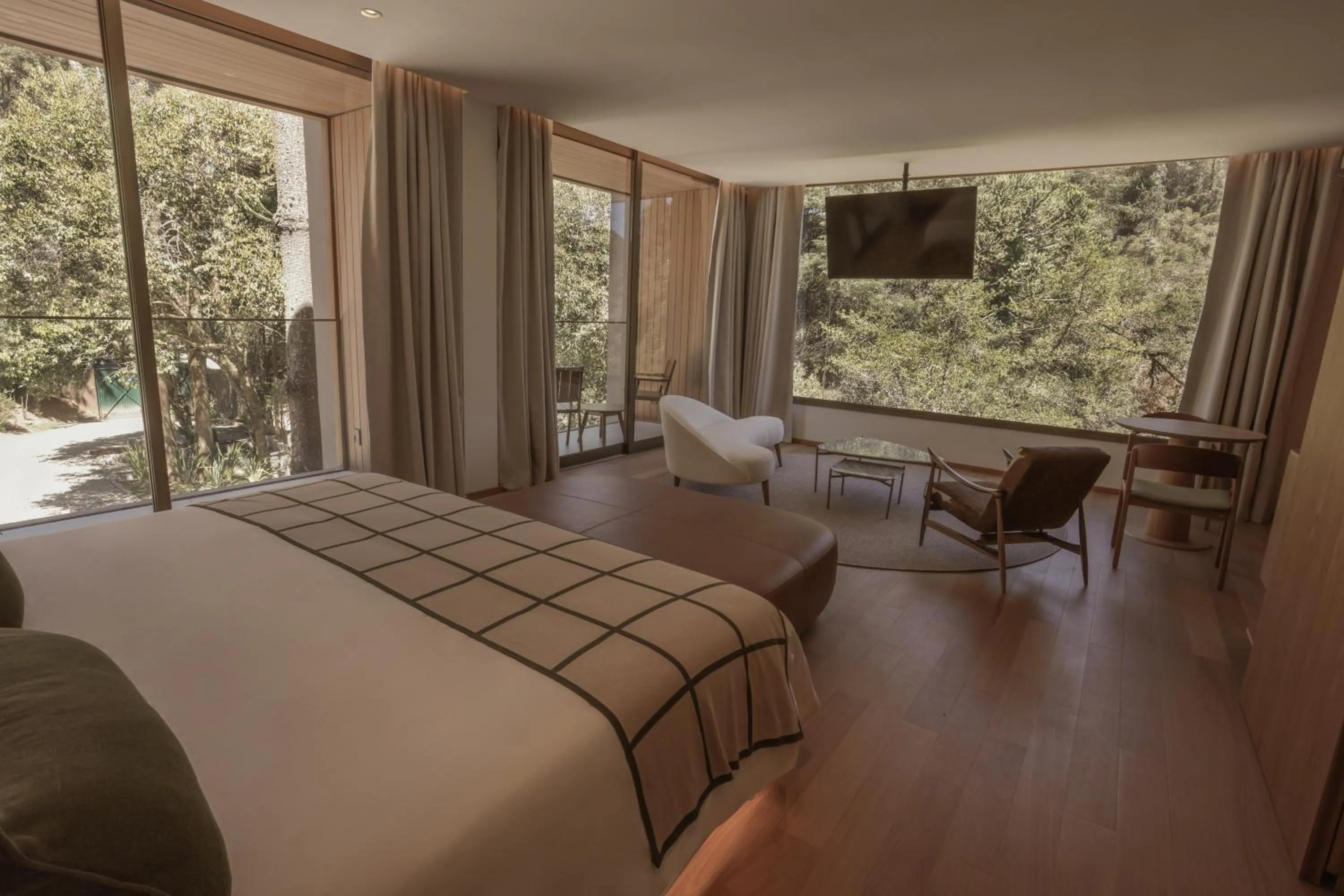 Communal lounge/ TV room, Bed in Hotel Vila Inglesa