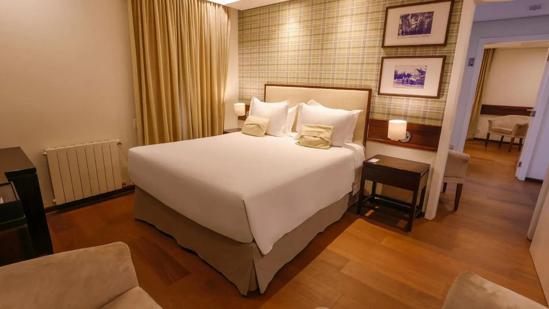 Bedroom, Bed in Hotel Vila Inglesa Bedroom, Bed in Hotel Vila Inglesa