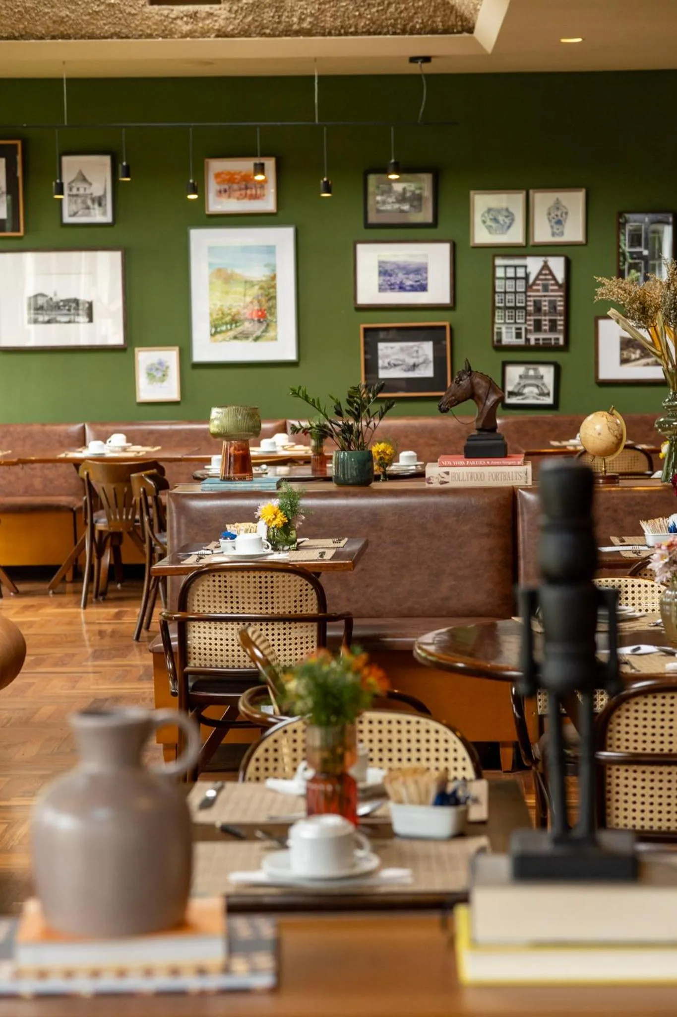 Property building in Hotel Vila Inglesa