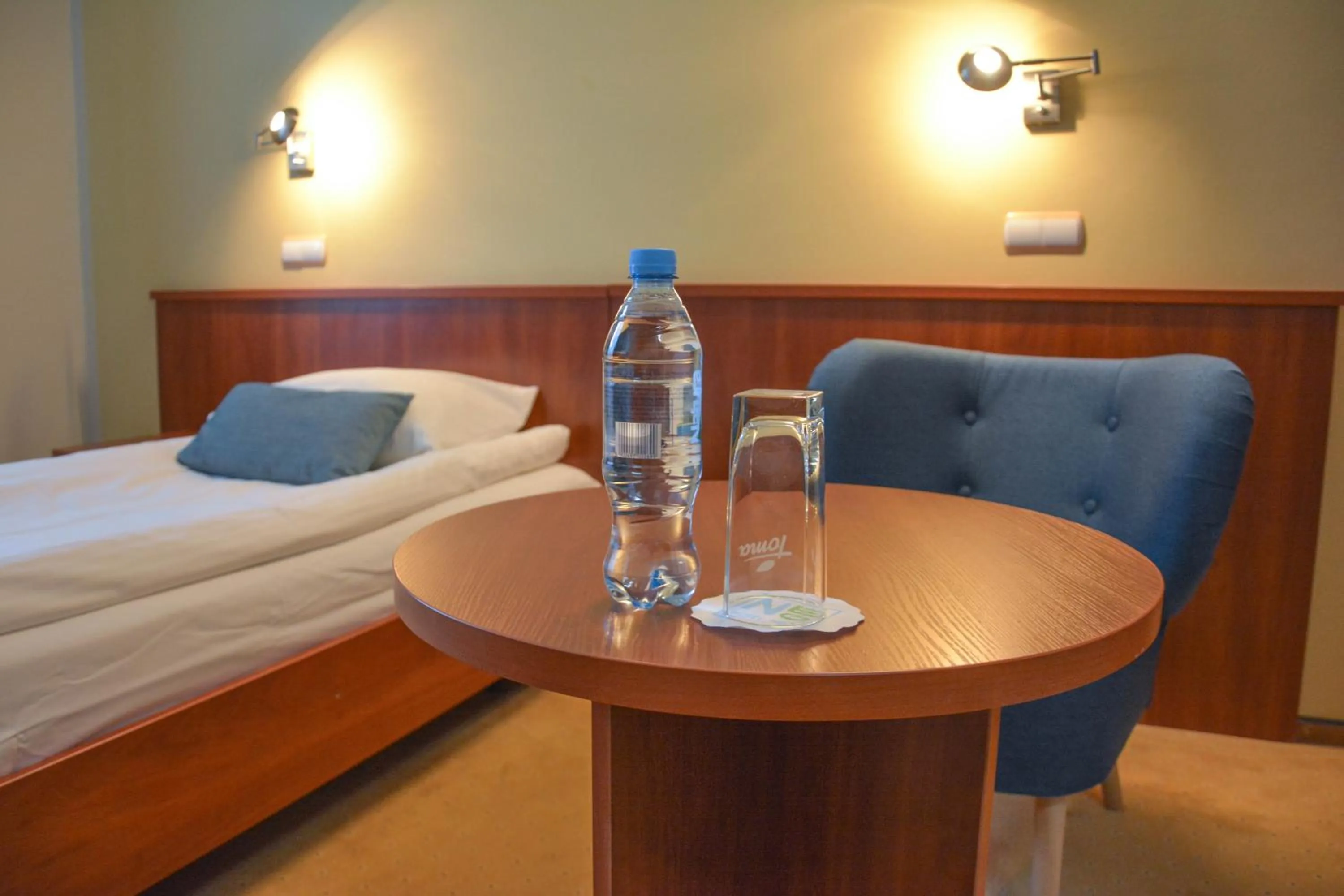 Photo of the whole room, Bed in Hotel Neo