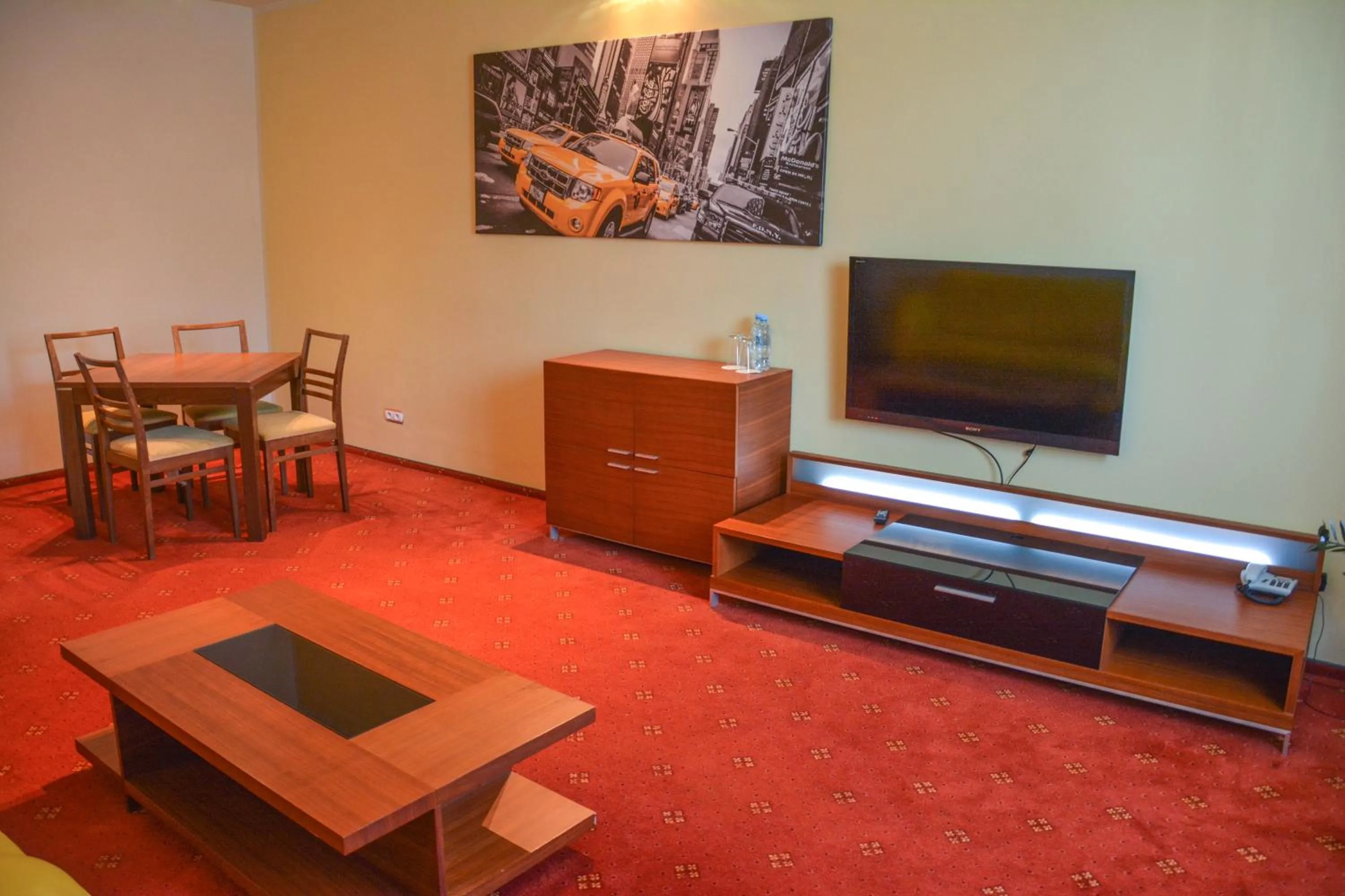 Photo of the whole room in Hotel Neo