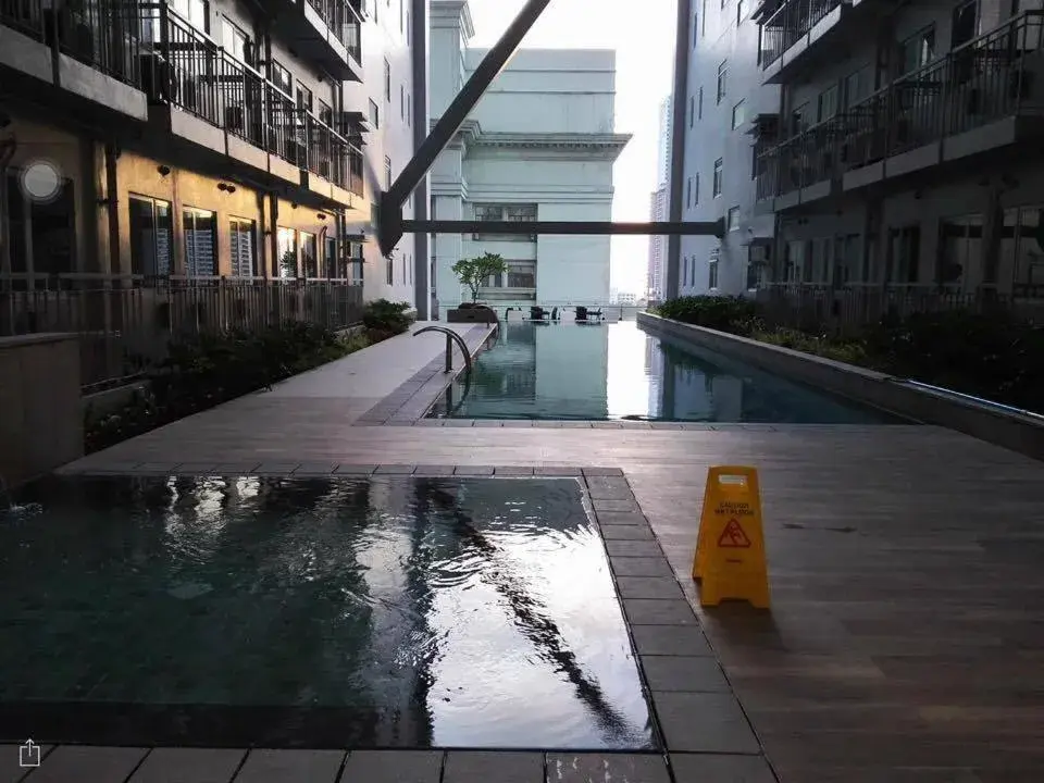Swimming pool in AED Manila Bay view at Green Residences Swimming pool in AED Manila Bay view at Green Residences