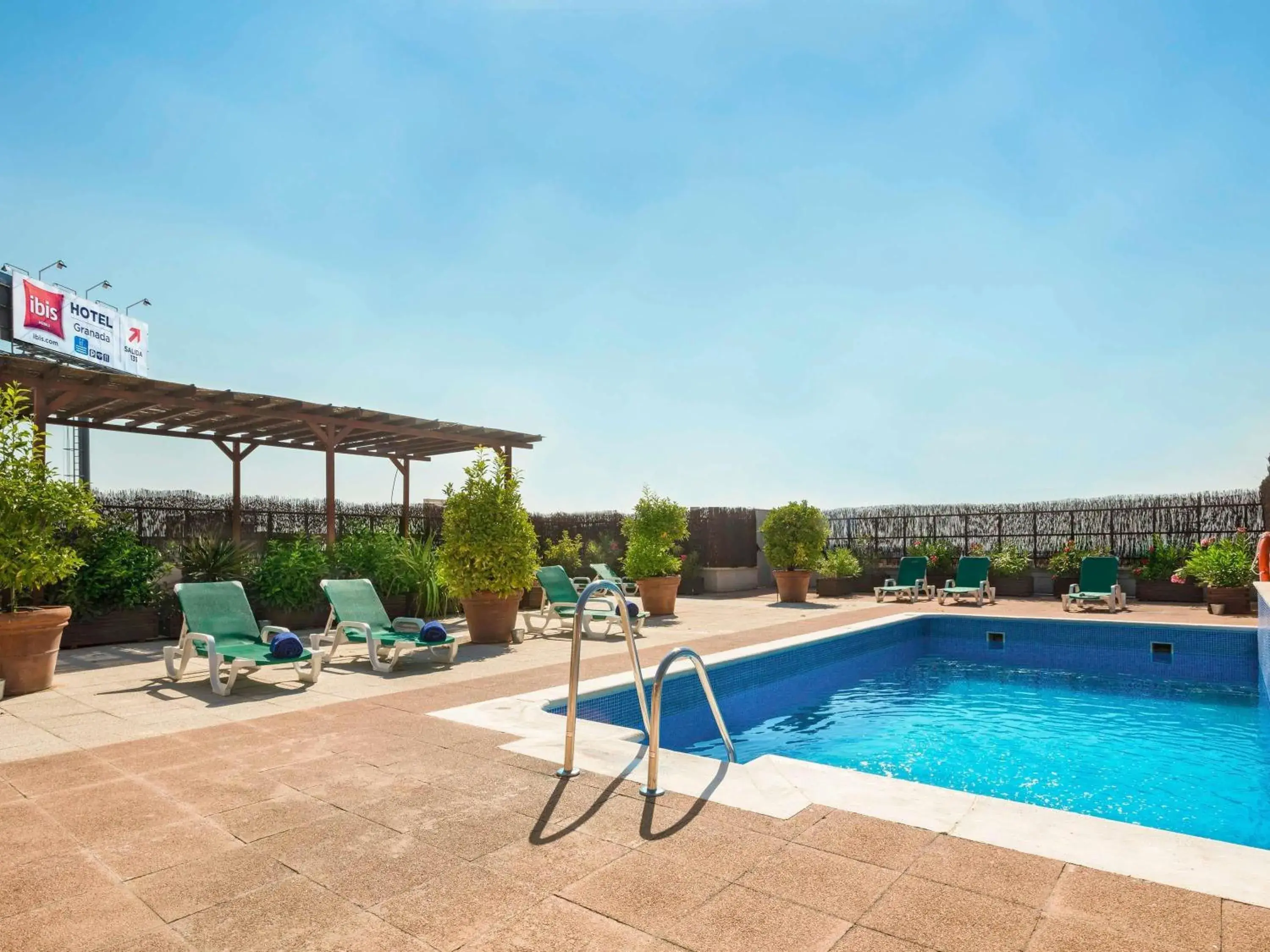 Pool view in Ibis Granada Pool view in Ibis Granada