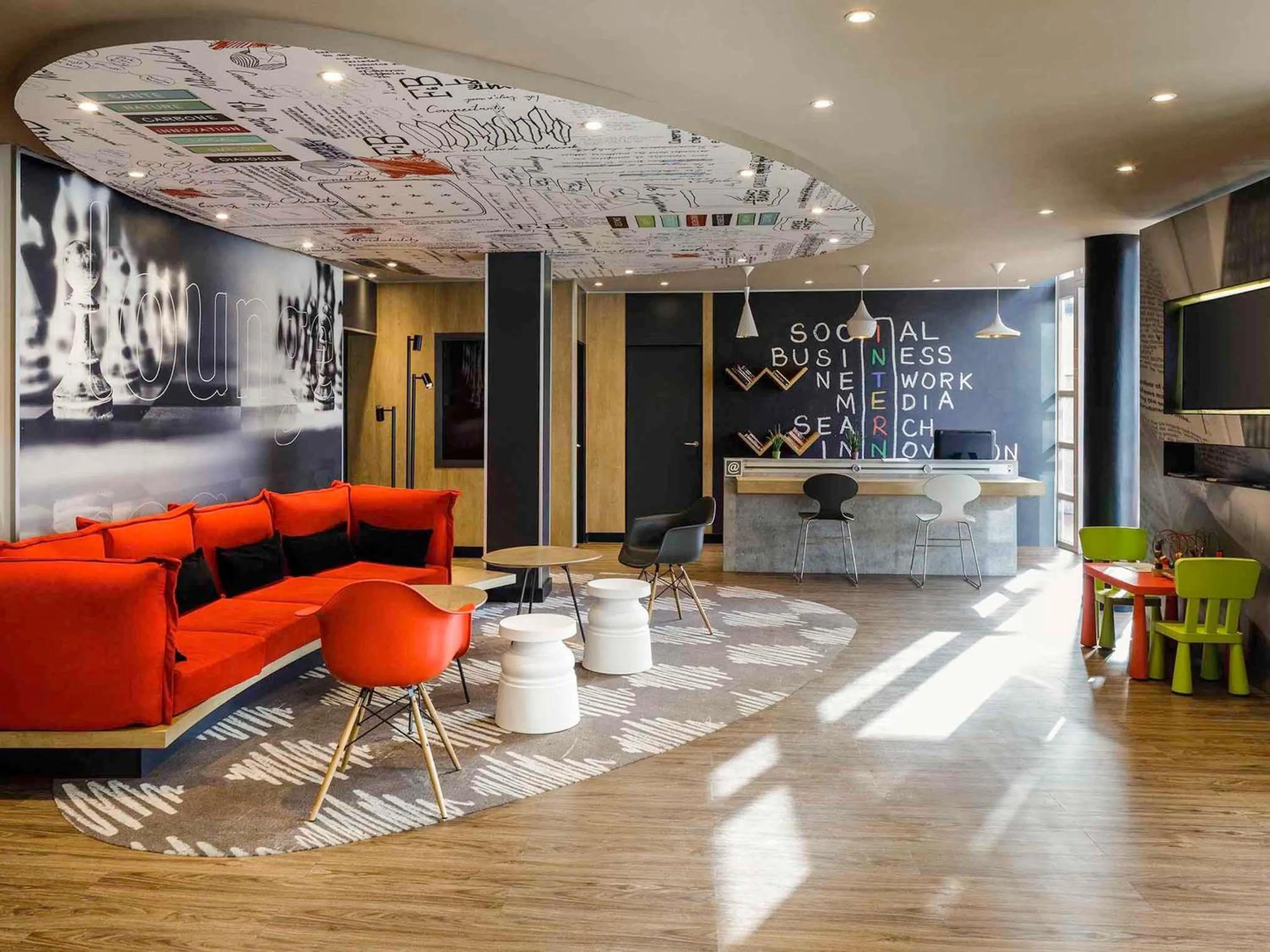 Property building in Ibis Granada