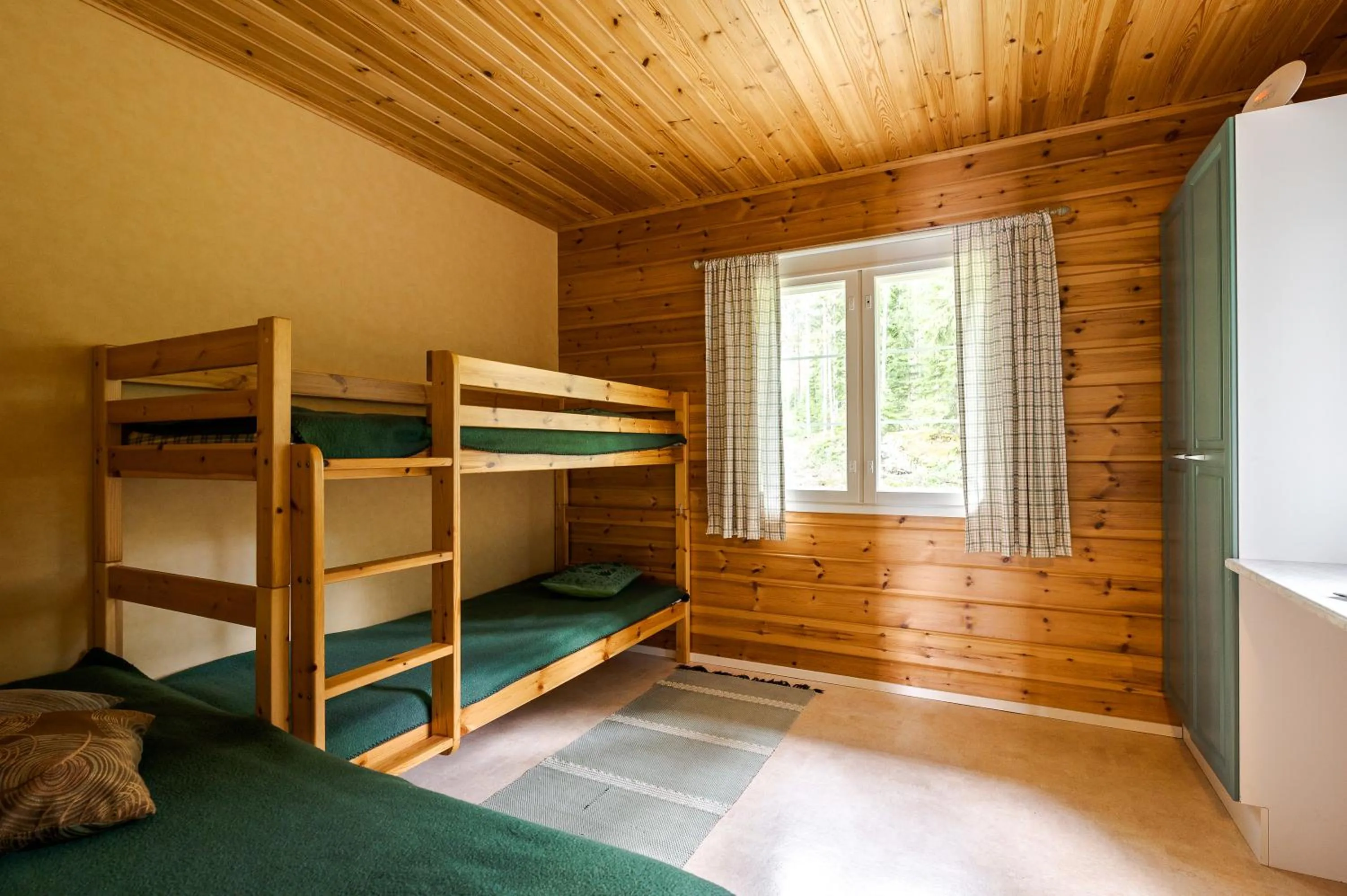 Bedroom, Bed in Kujanpää | Paajoen Vuokramökit