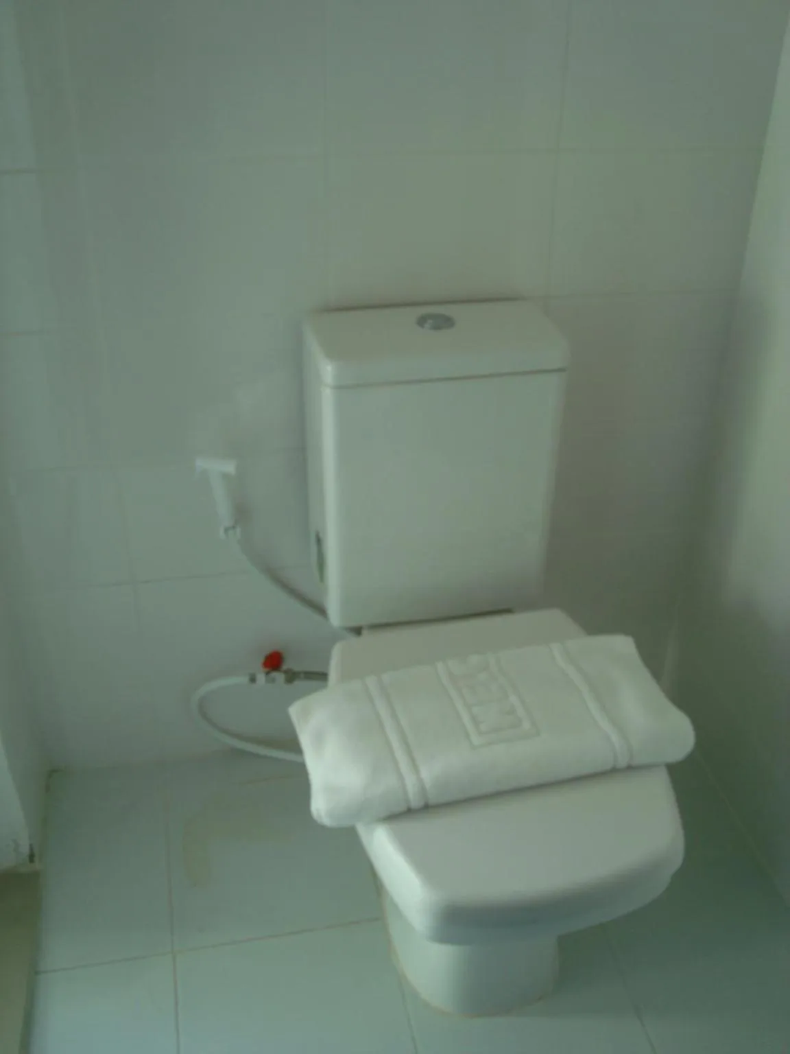 Toilet in L42 Hostel Suvarnabhumi Airport