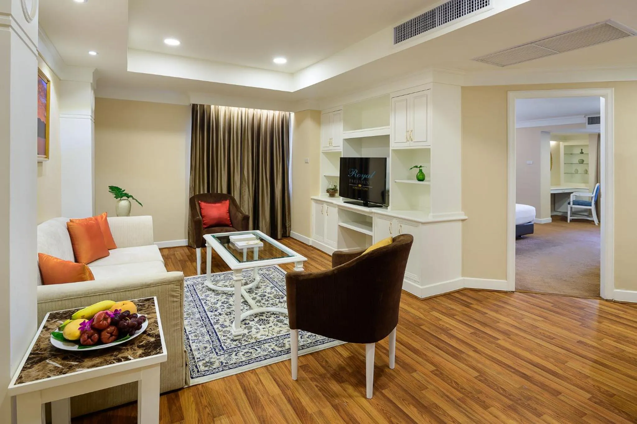 Living room, Seating Area in Royal President Bangkok