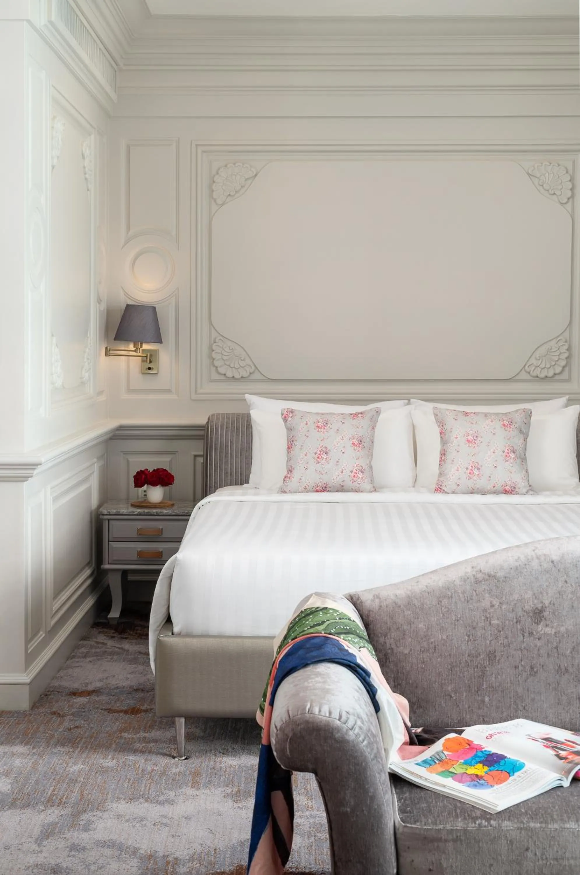 Bed in Royal President Bangkok