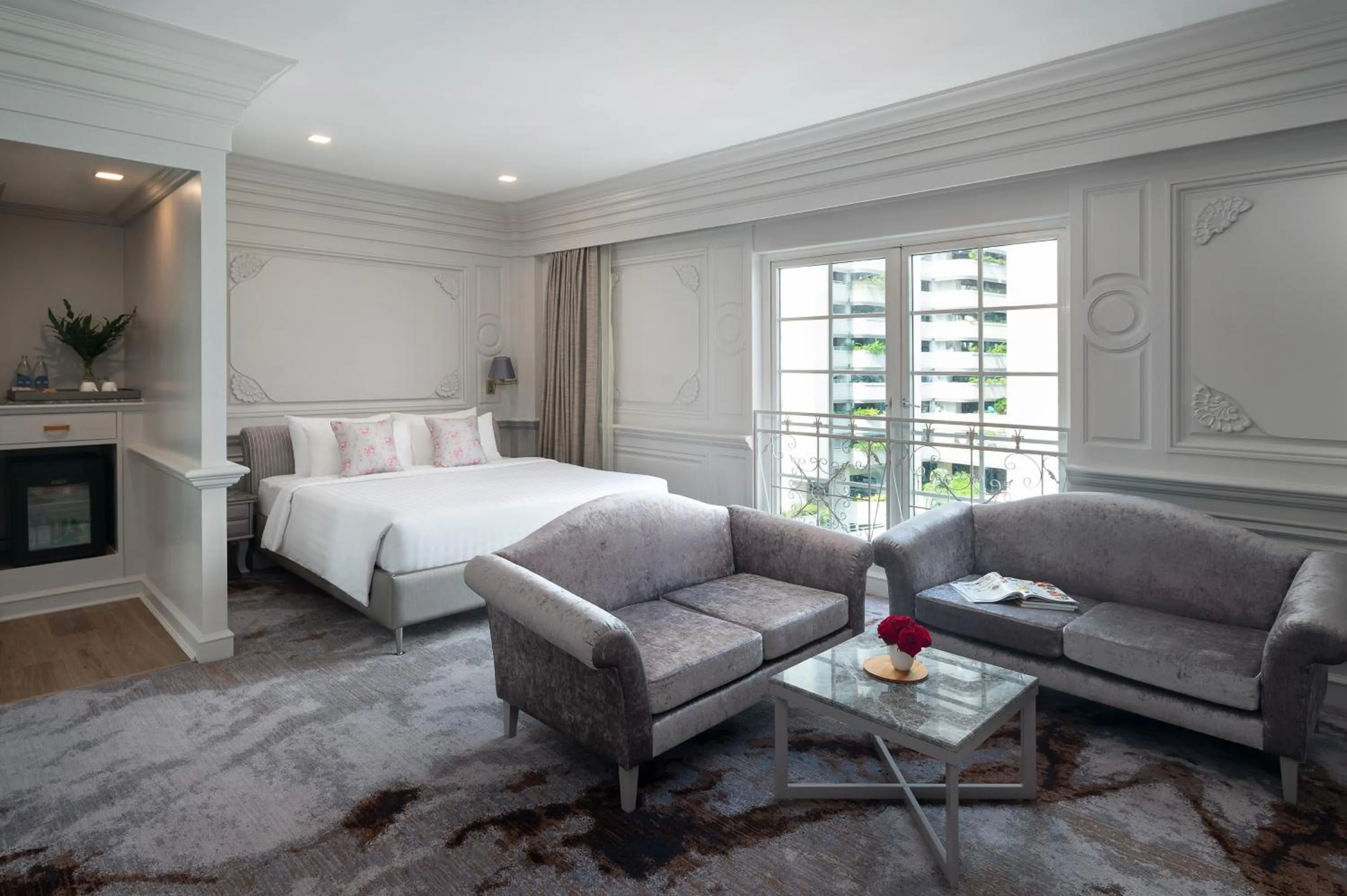 Bed in Royal President Bangkok