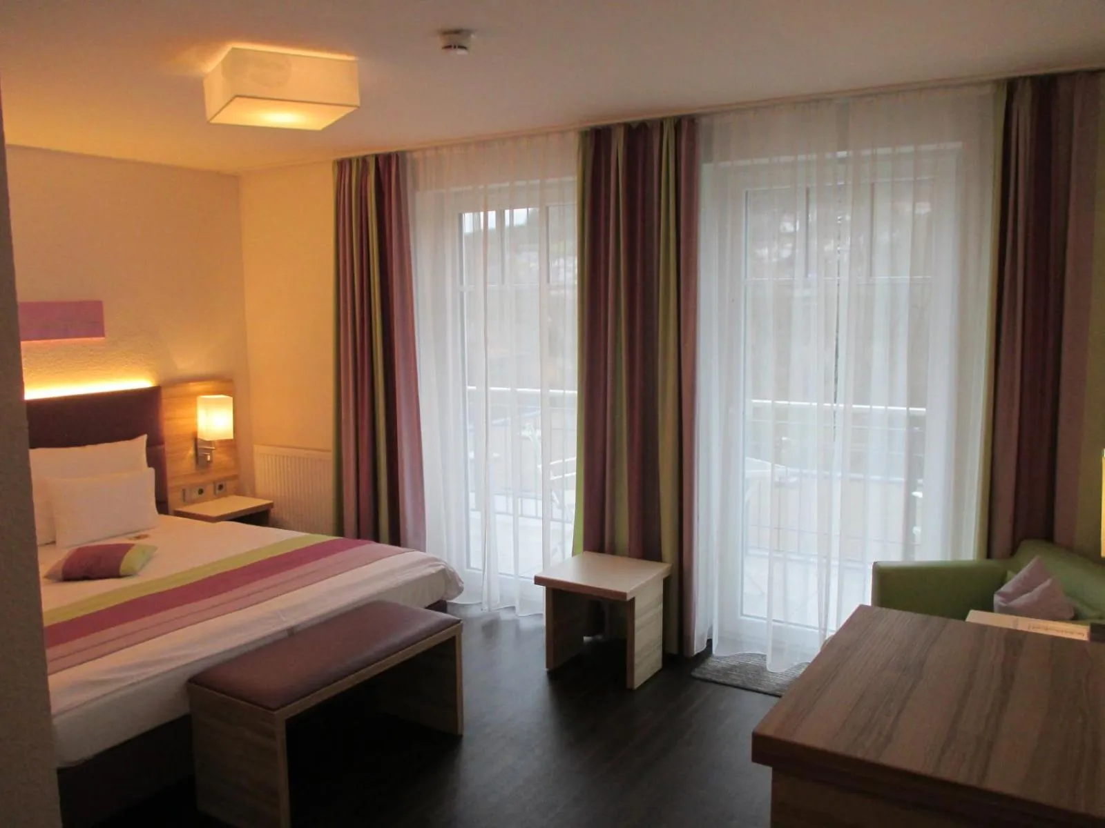 Photo of the whole room, Bed in Schlosshotel Ingelfingen