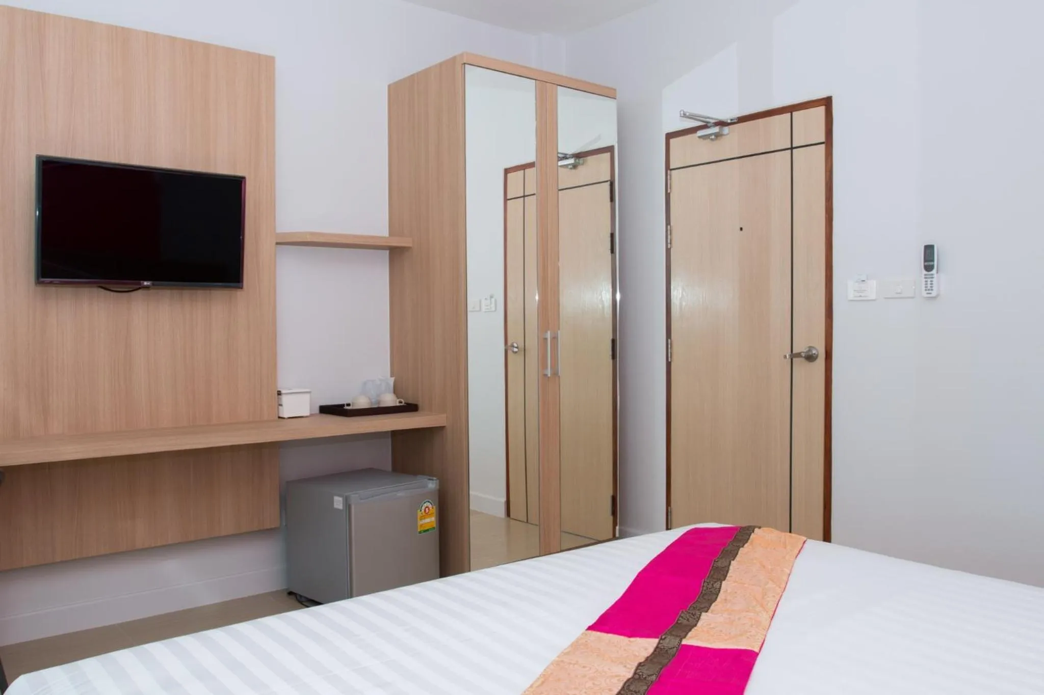 Bed in Phant at Thalang Service Apartment