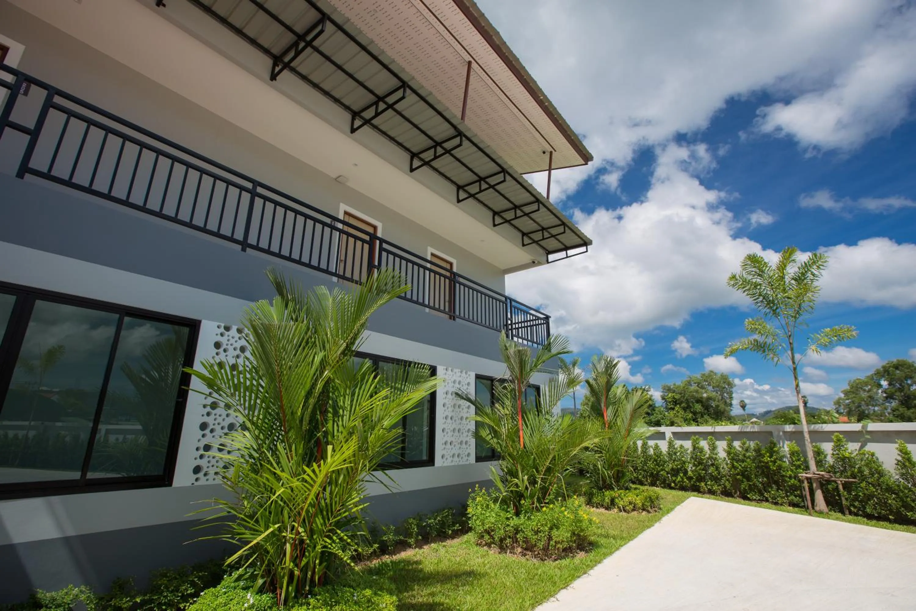 Property building in Phant at Thalang Service Apartment