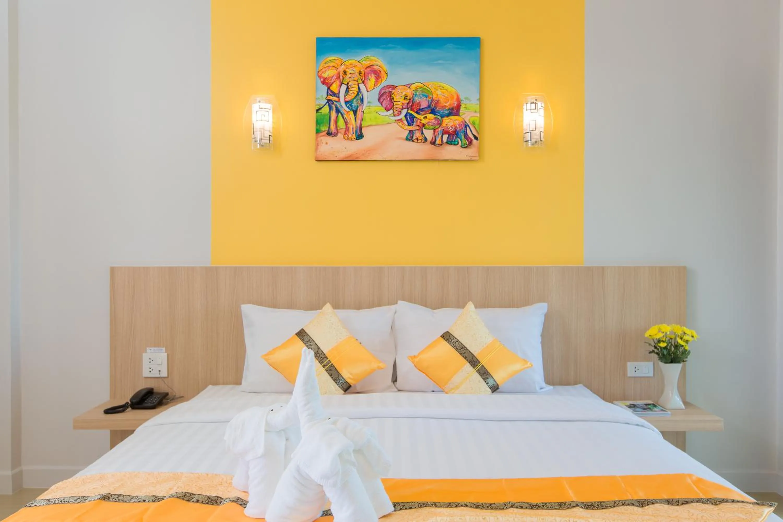 Bed in Phant at Thalang Service Apartment