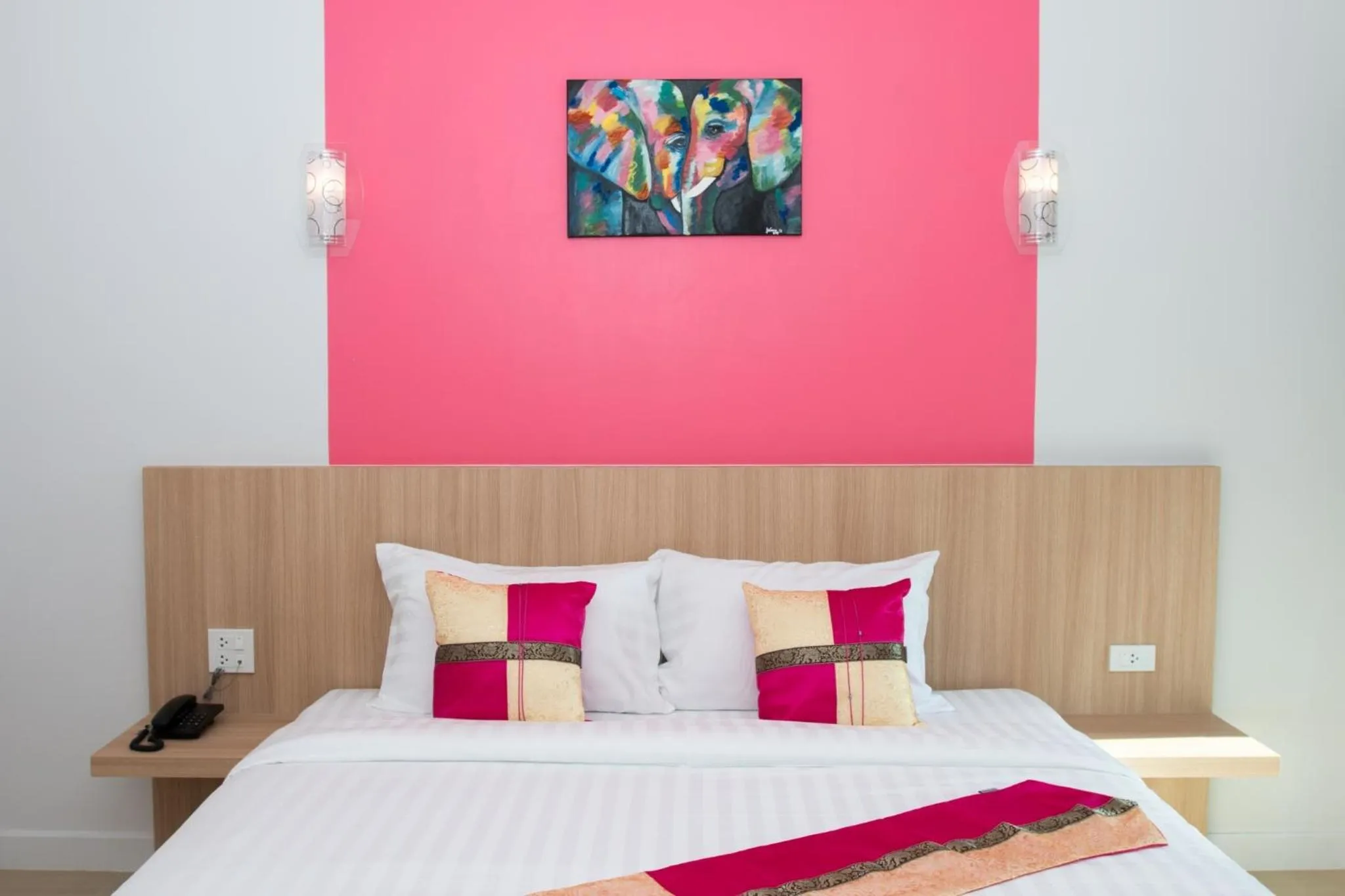 Bed in Phant at Thalang Service Apartment