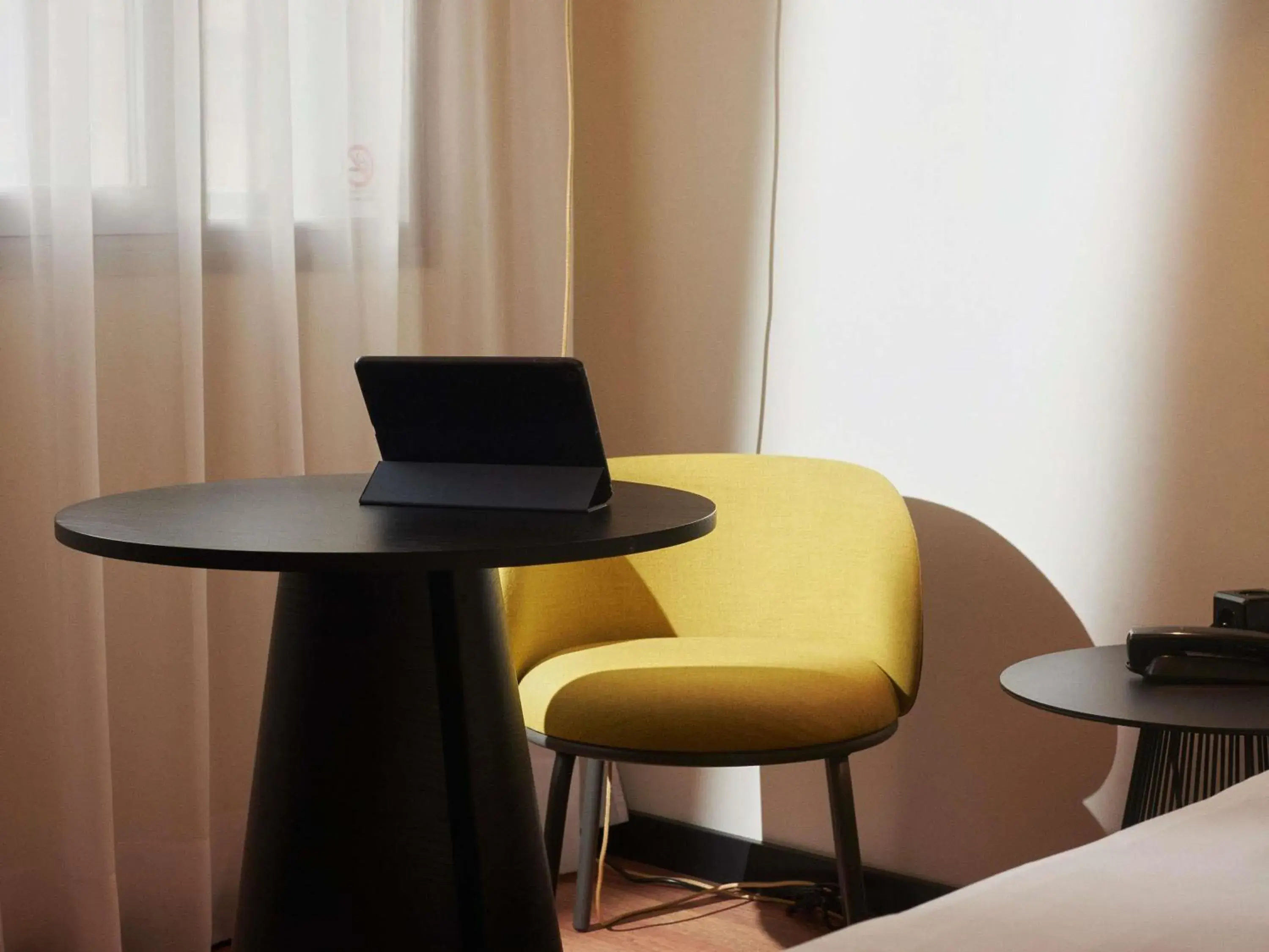 Bedroom in Ibis Madrid Aeropuerto Barajas Bedroom in Ibis Madrid Aeropuerto Barajas