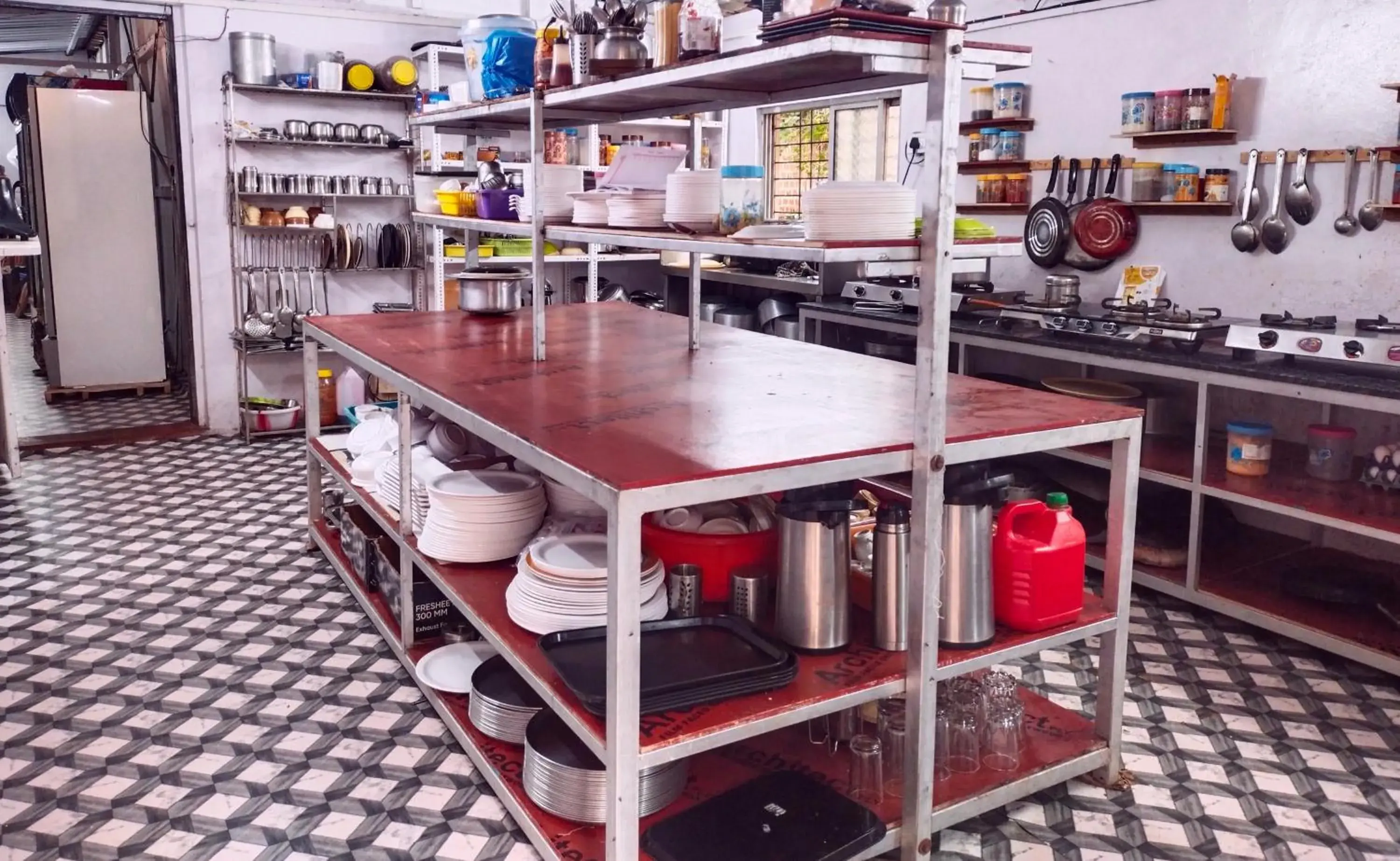 Restaurant/places to eat in Samant Beach Resort Restaurant/places to eat in Samant Beach Resort