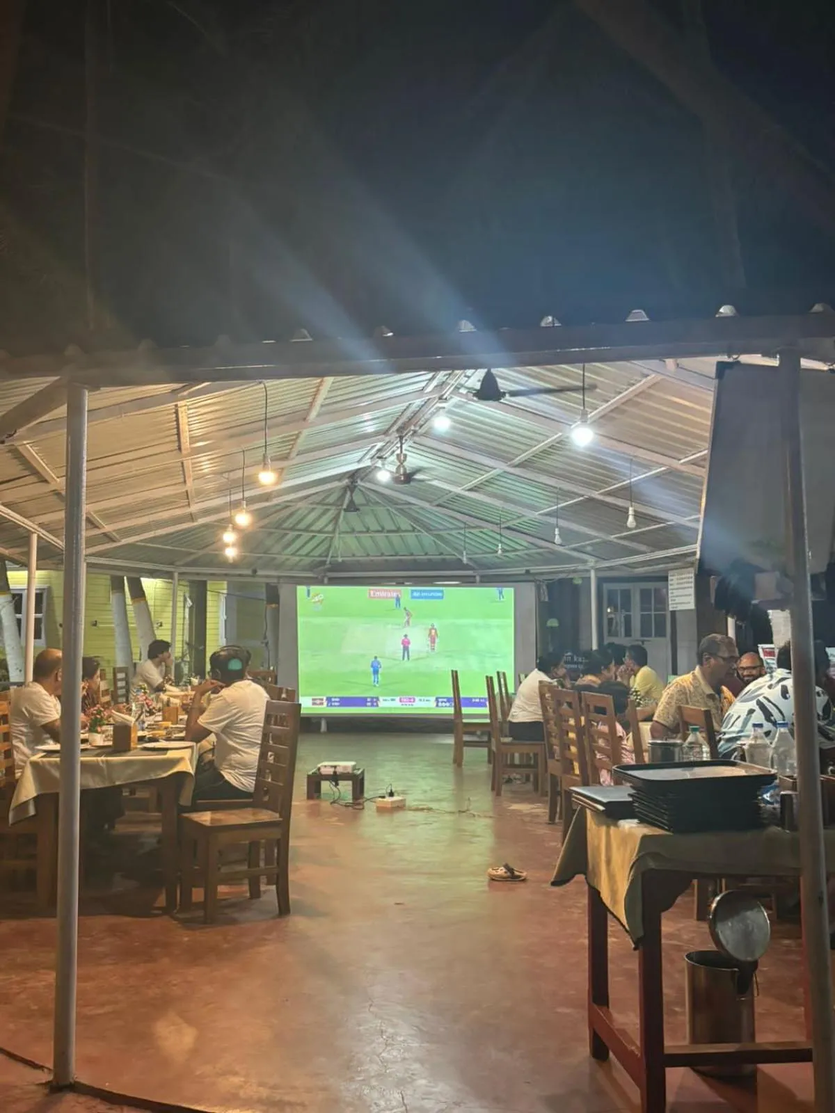 Restaurant/places to eat in Samant Beach Resort