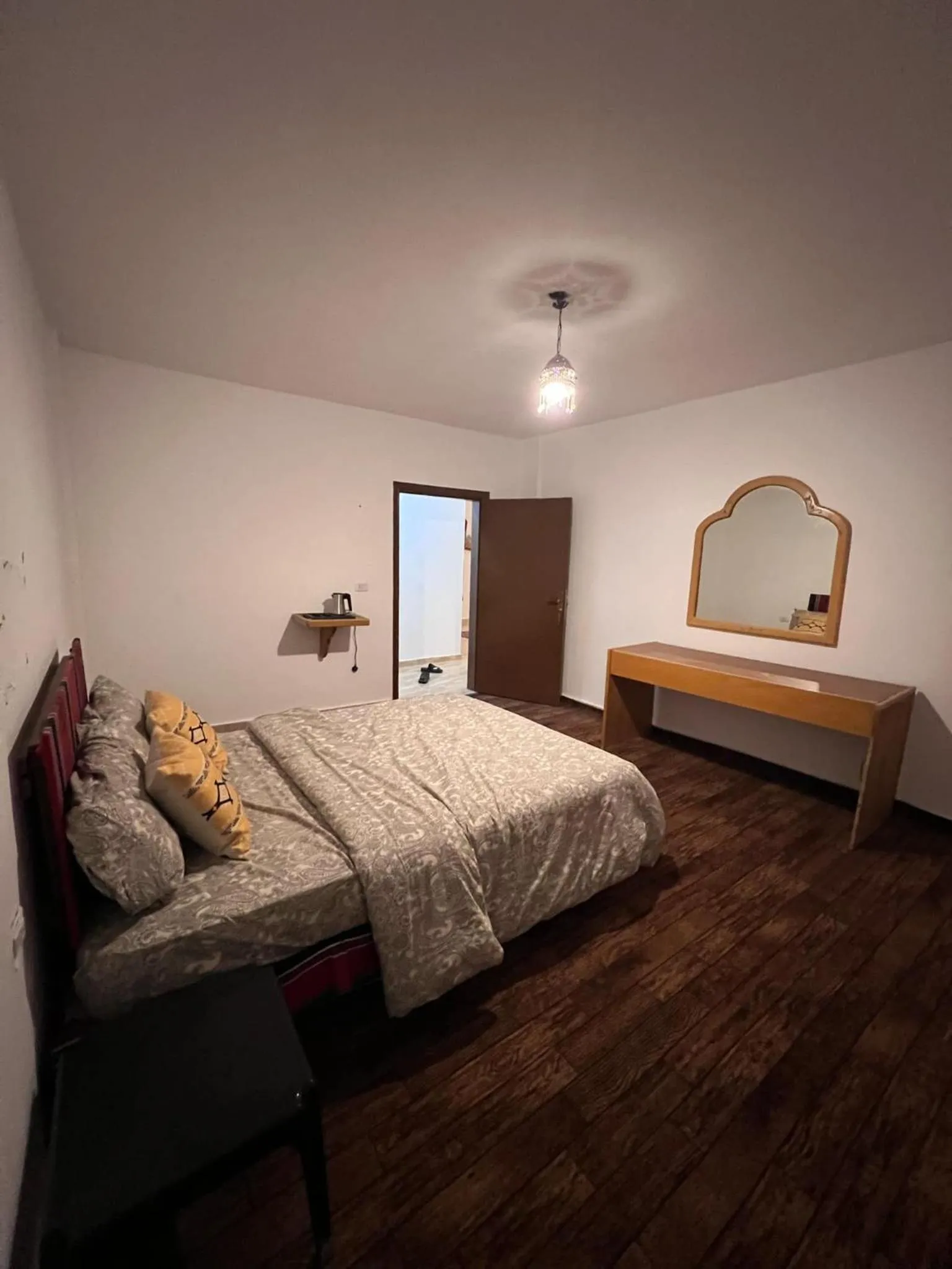 Bed in Happy Bedouin House Petra