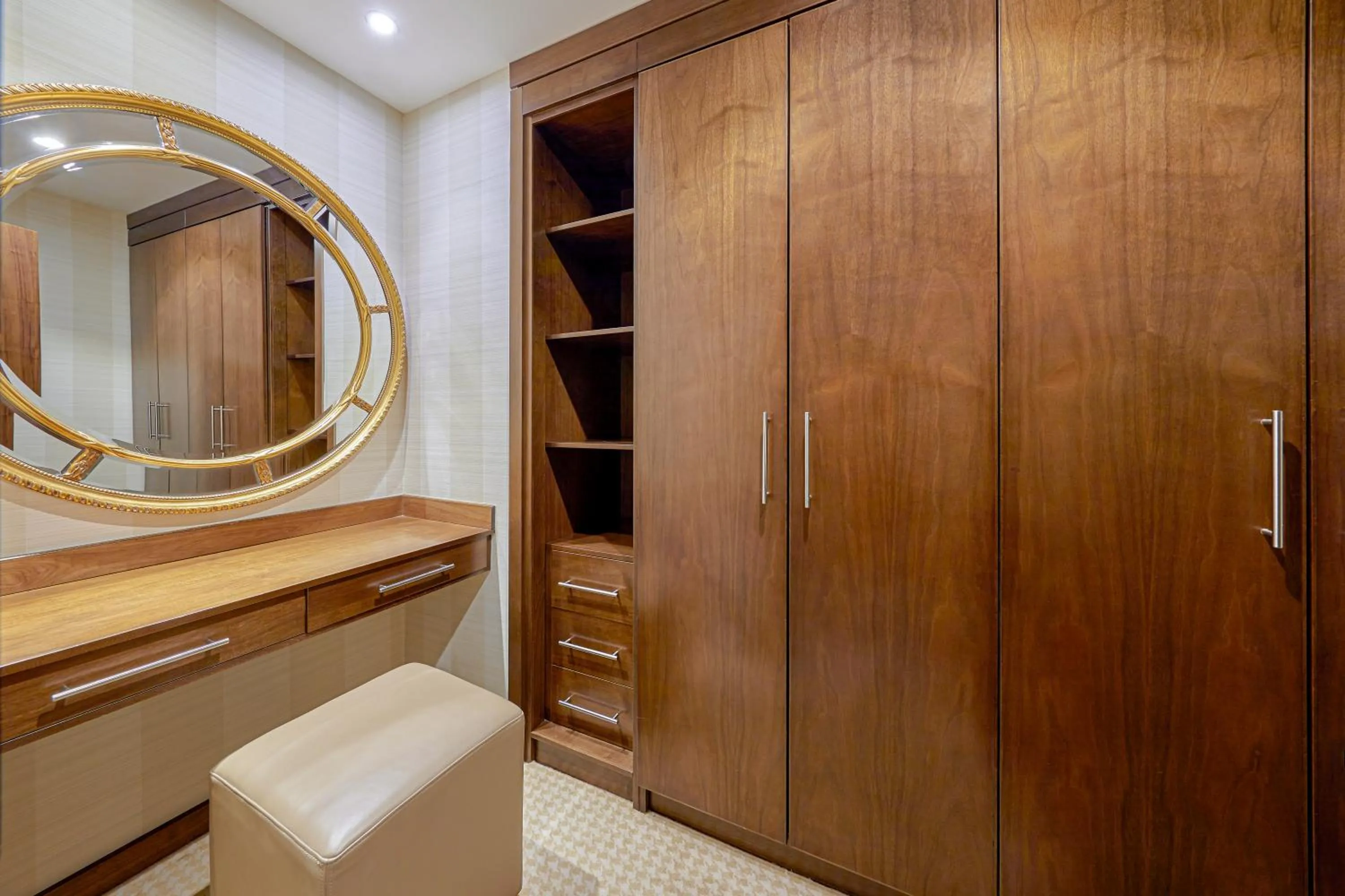 wardrobe in Holiday Inn Tabuk by IHG