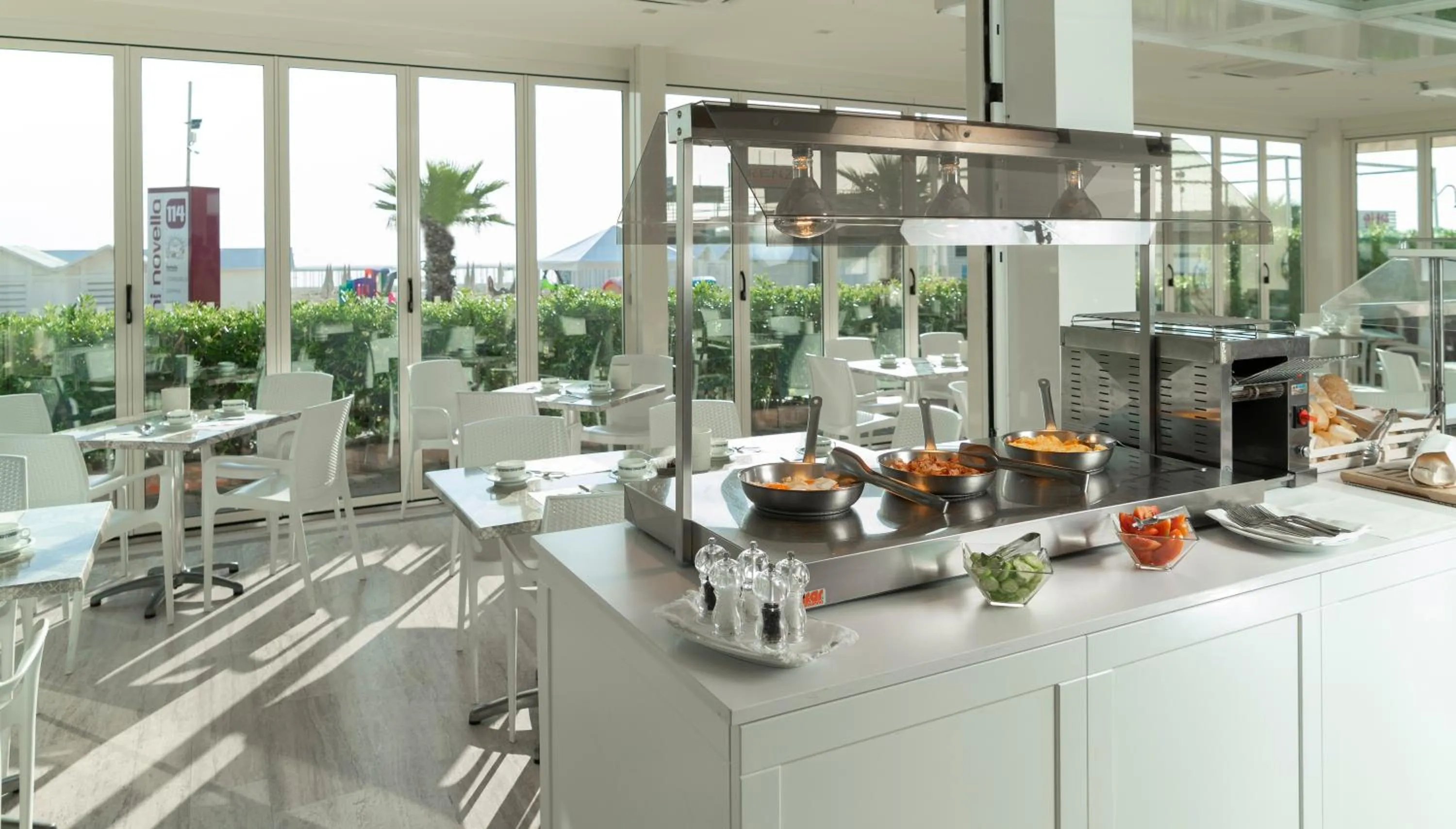 Food and drinks in Hotel Gemma