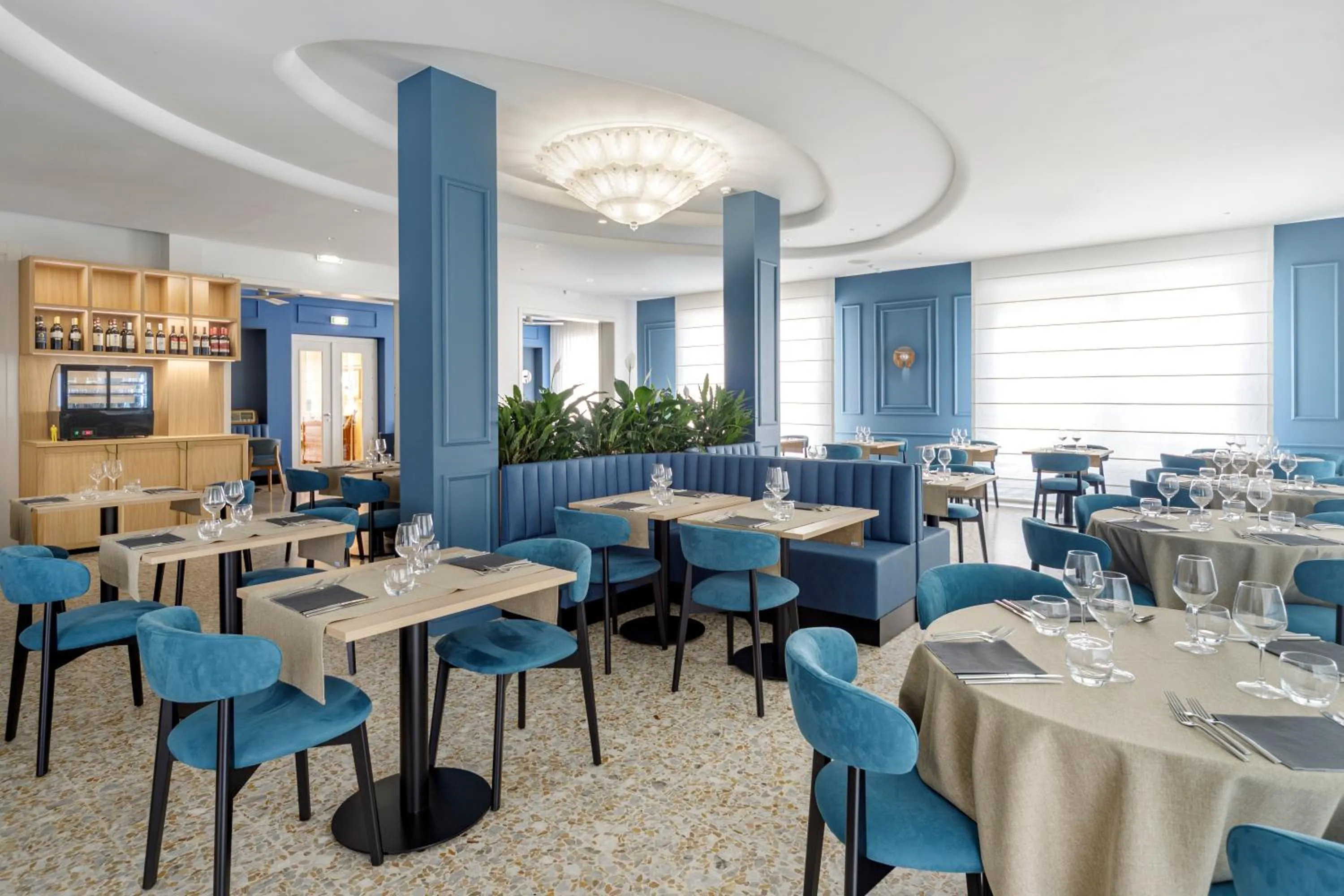 Restaurant/places to eat in Hotel Gemma