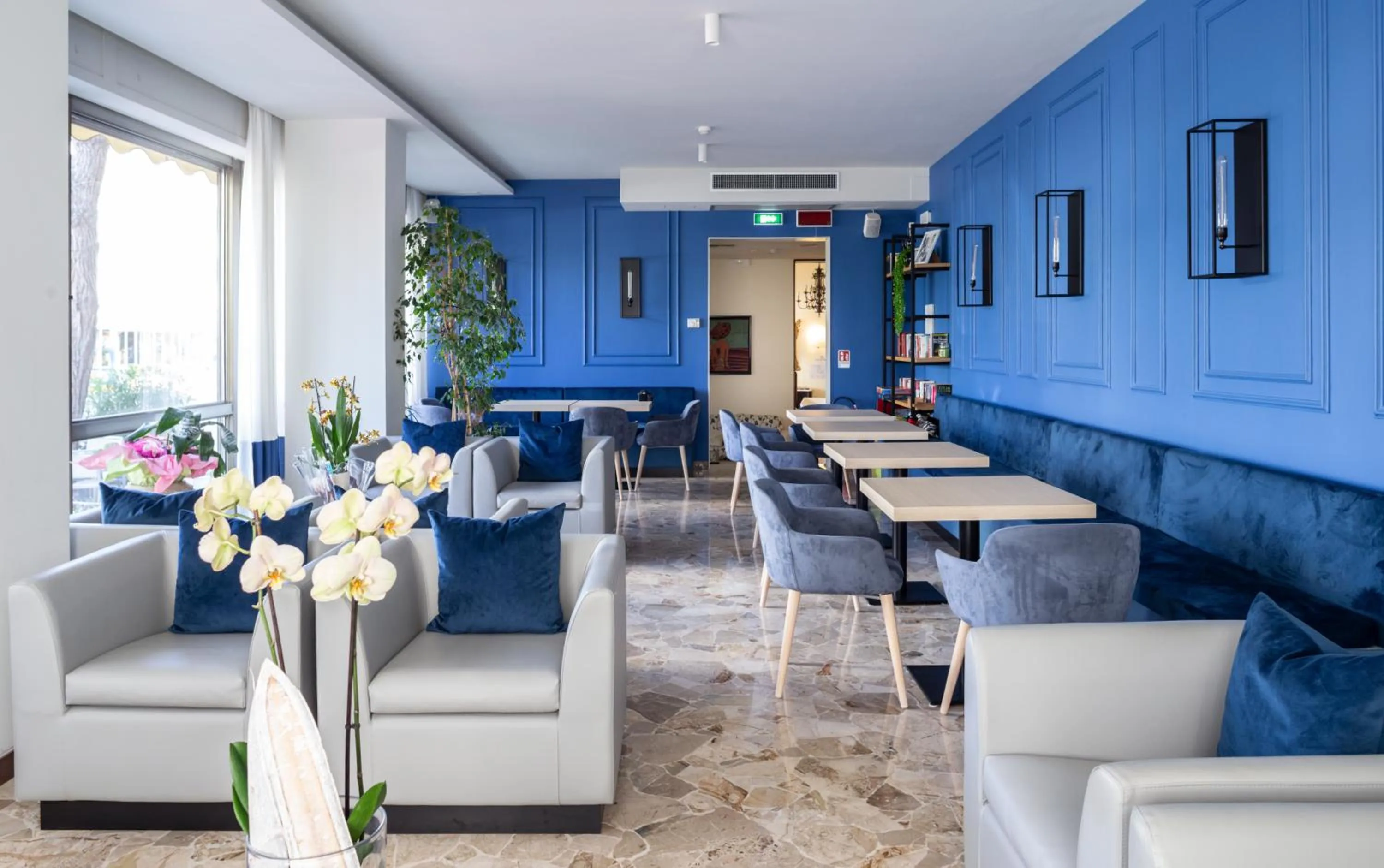 Restaurant/places to eat in Hotel Gemma