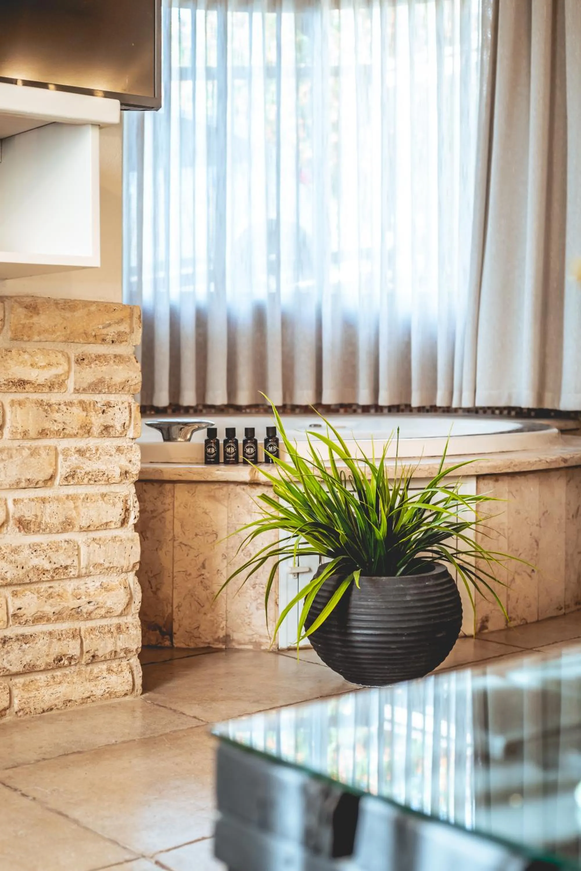 Hot Tub in Grand Vista Boutique Hotel And Spa