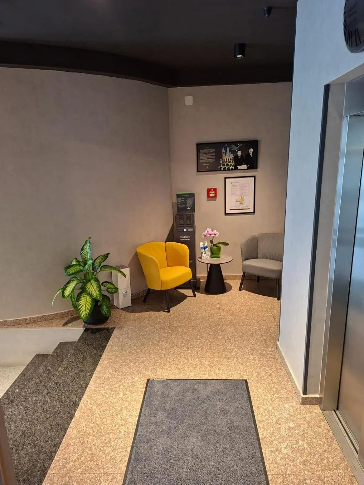 Lobby or reception in ibis Styles Pitesti Arges Lobby or reception in ibis Styles Pitesti Arges