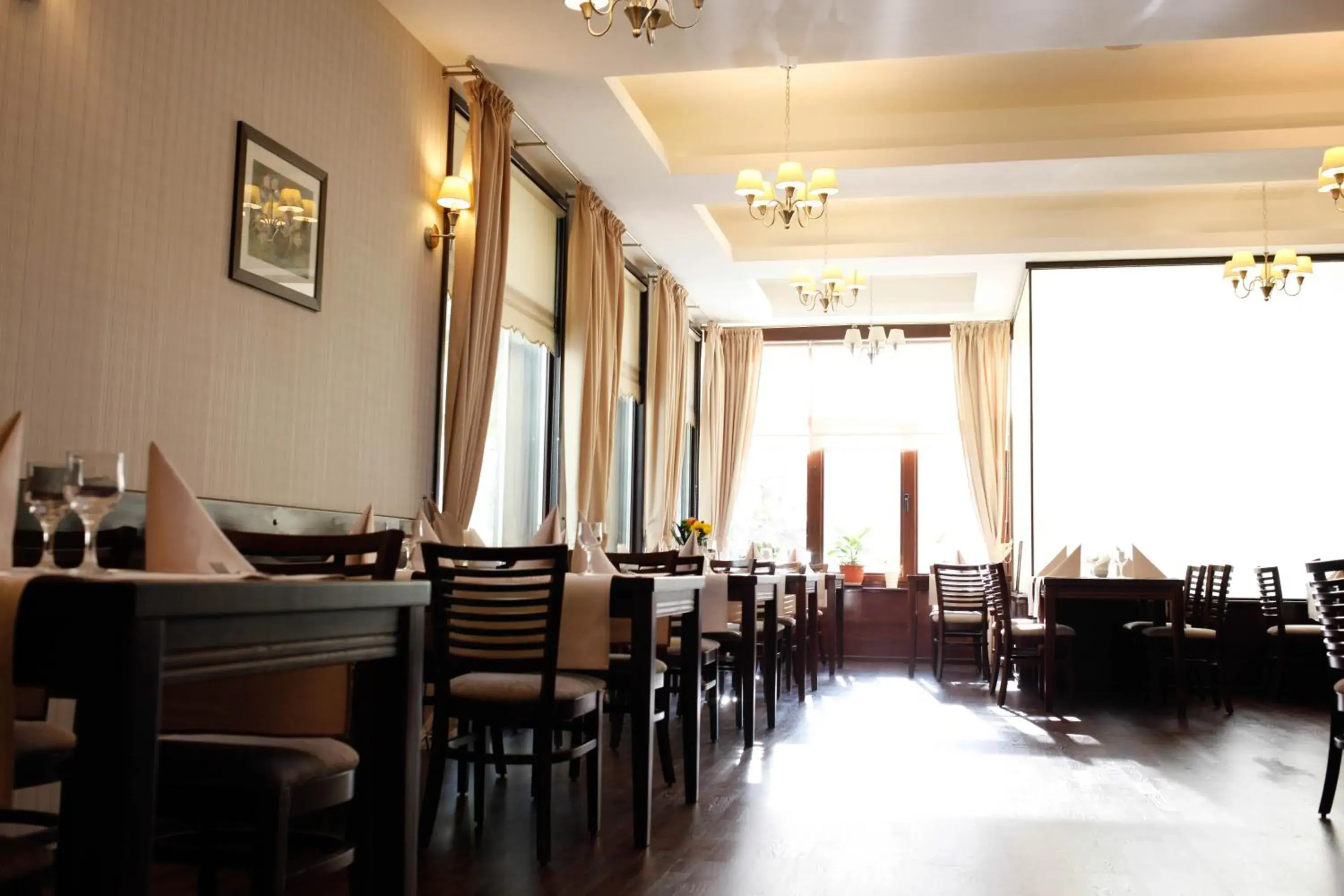 Restaurant/places to eat in ibis Styles Pitesti Arges Restaurant/places to eat in ibis Styles Pitesti Arges