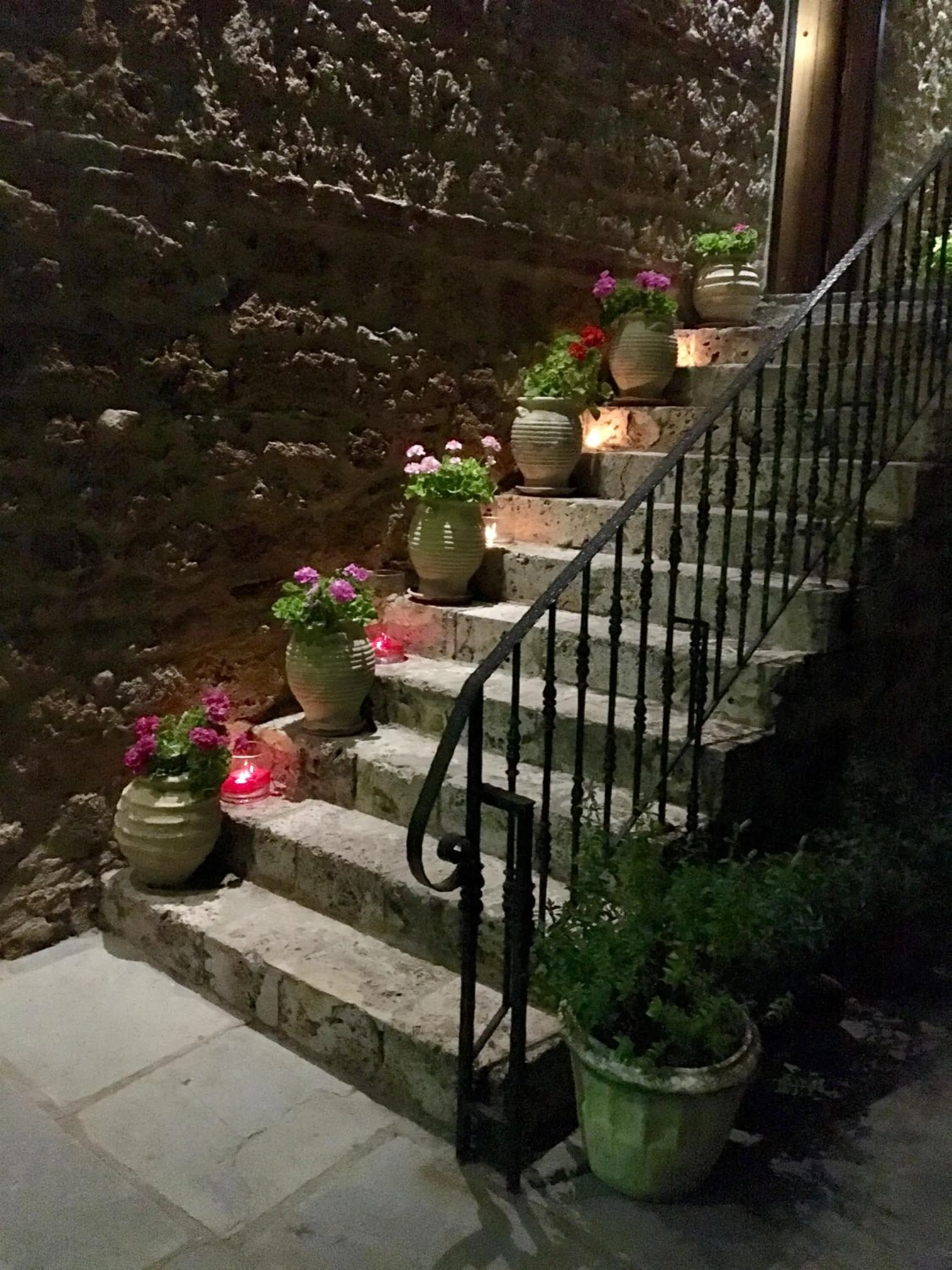 Garden in Varosi 4 Seasons