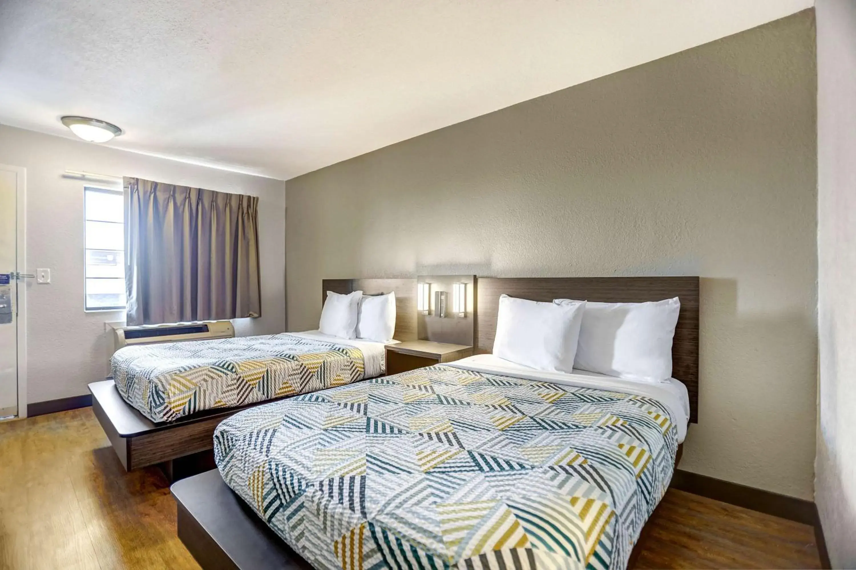 Photo of the whole room, Bed in Motel 6-Amarillo, TX - Airport Photo of the whole room, Bed in Motel 6-Amarillo, TX - Airport