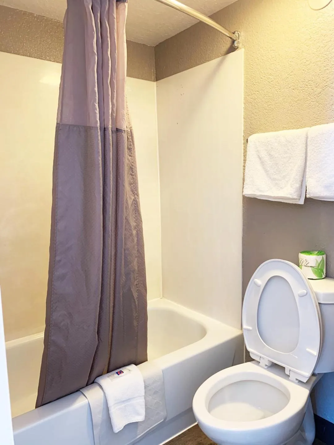 Bathroom in Motel 6-Amarillo, TX - Airport