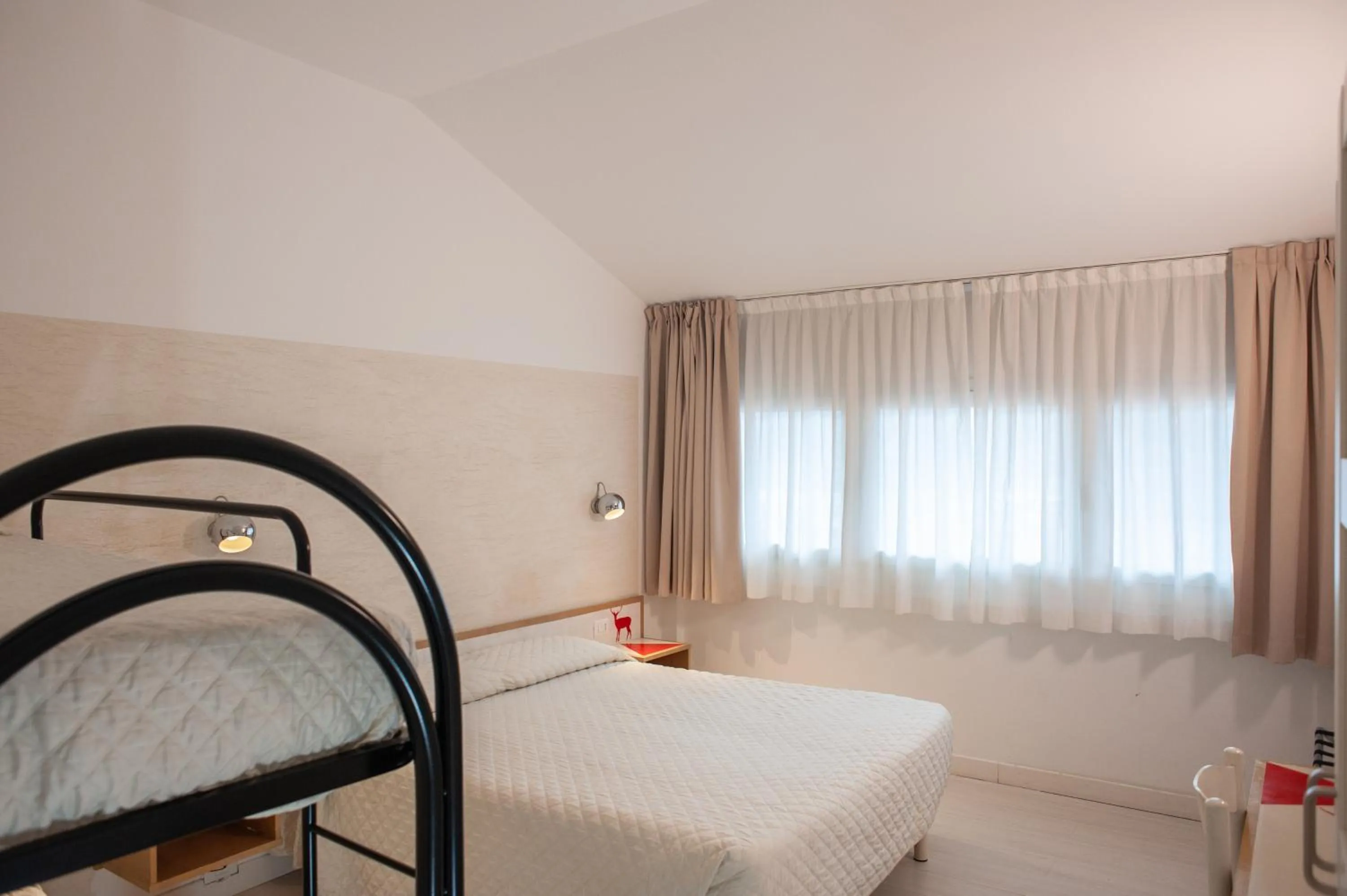 Bedroom, Bed in Hotel Giardino