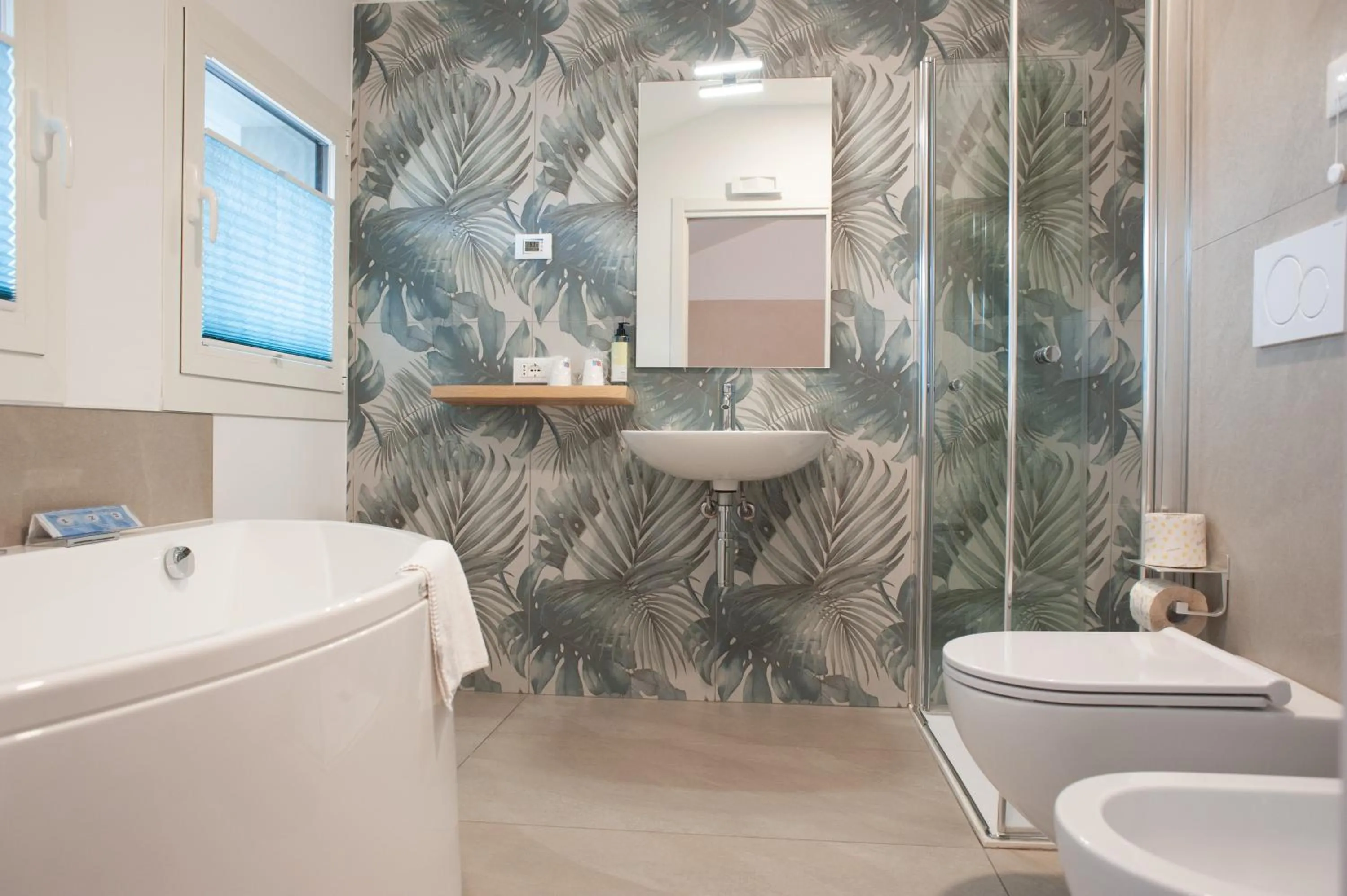 Hot Tub in Hotel Giardino