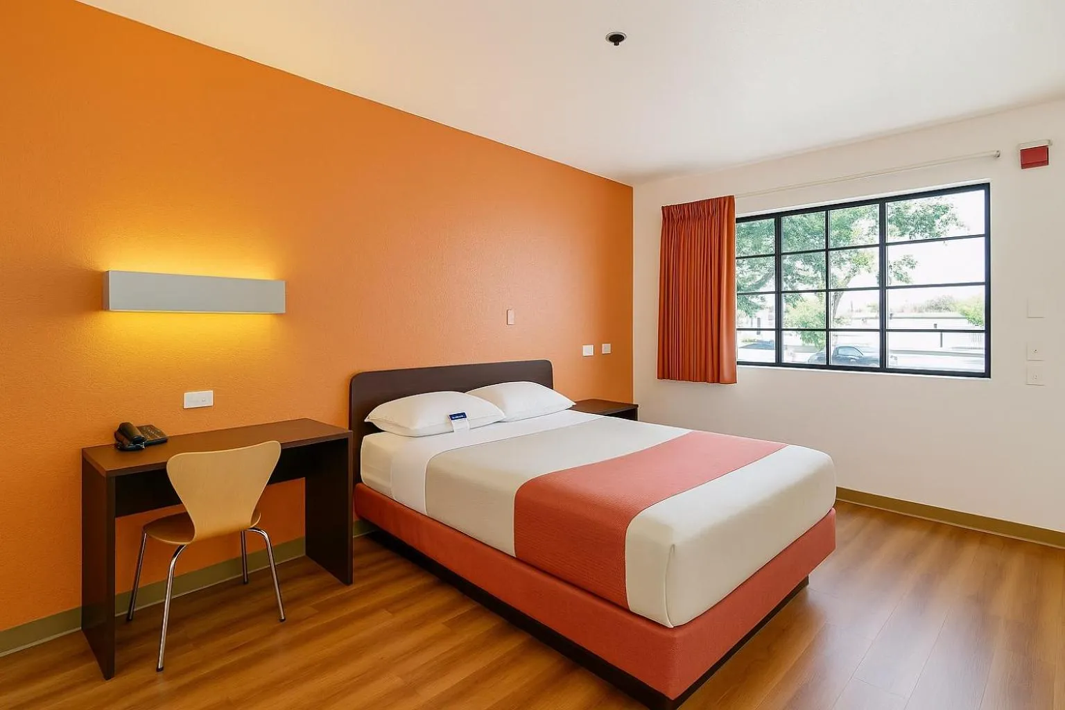 Bedroom, Bed in Motel 6-Thousand Oaks, CA