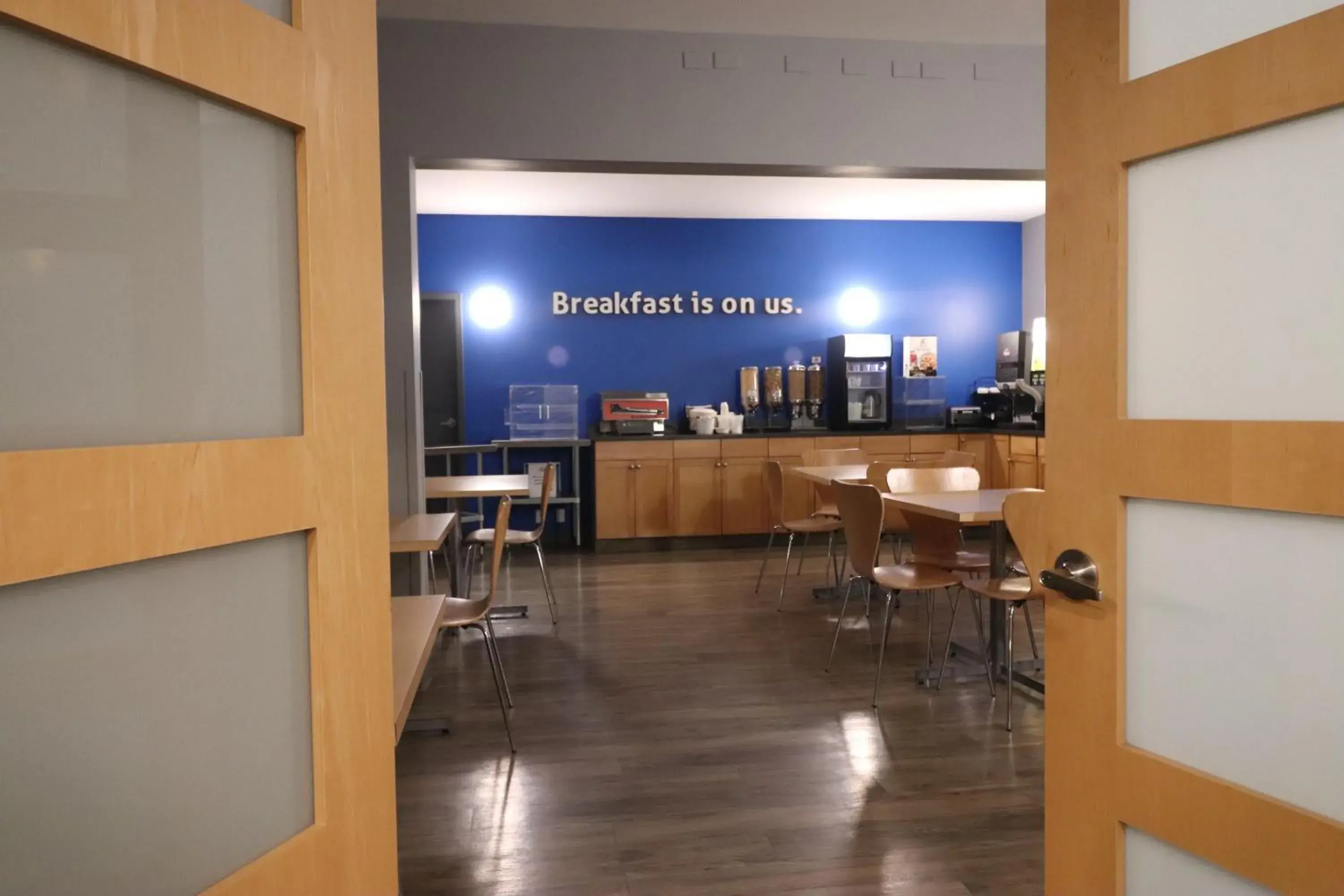 Breakfast in Days Inn by Wyndham Stony Plain Breakfast in Days Inn by Wyndham Stony Plain