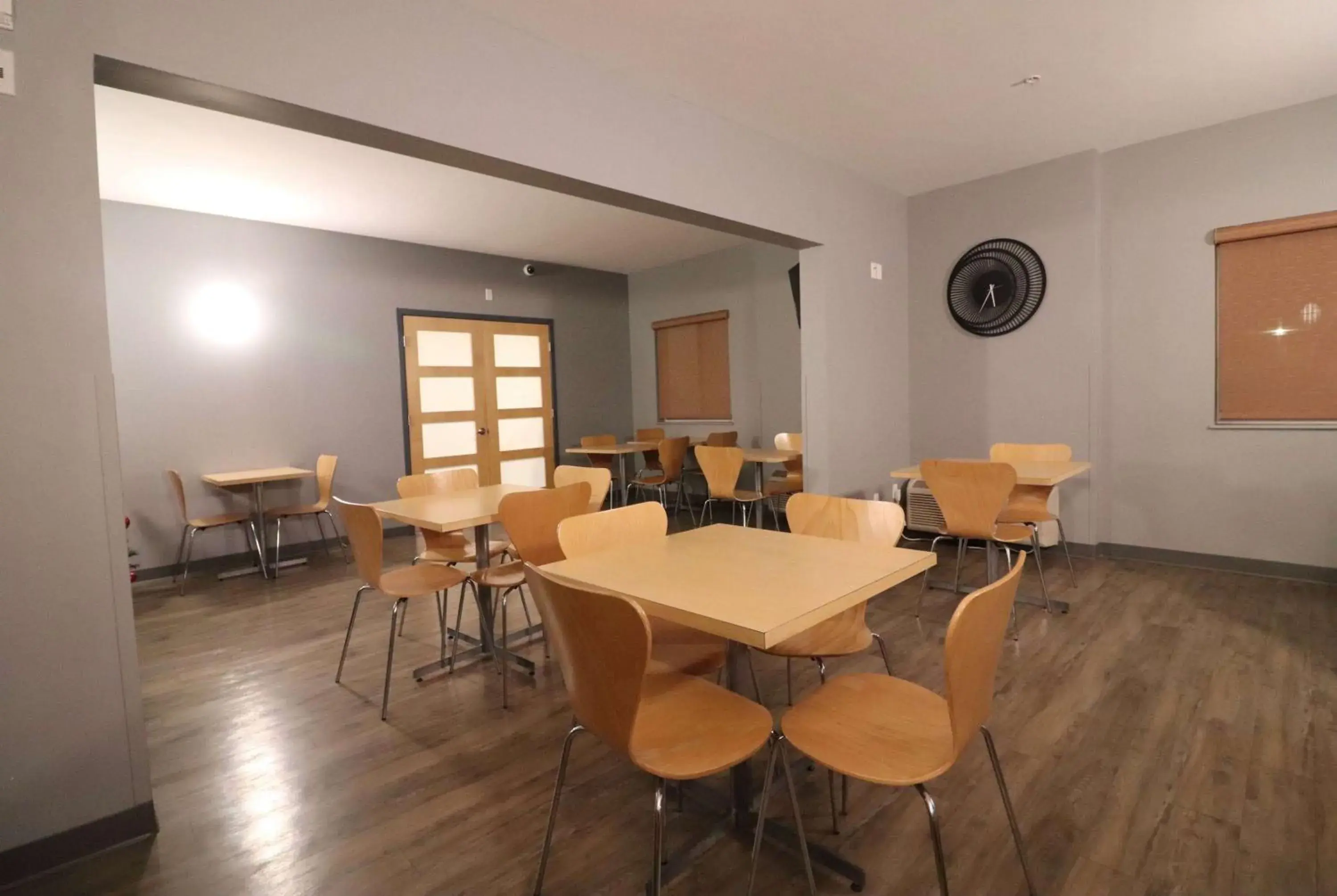 Property building in Days Inn by Wyndham Stony Plain Property building in Days Inn by Wyndham Stony Plain