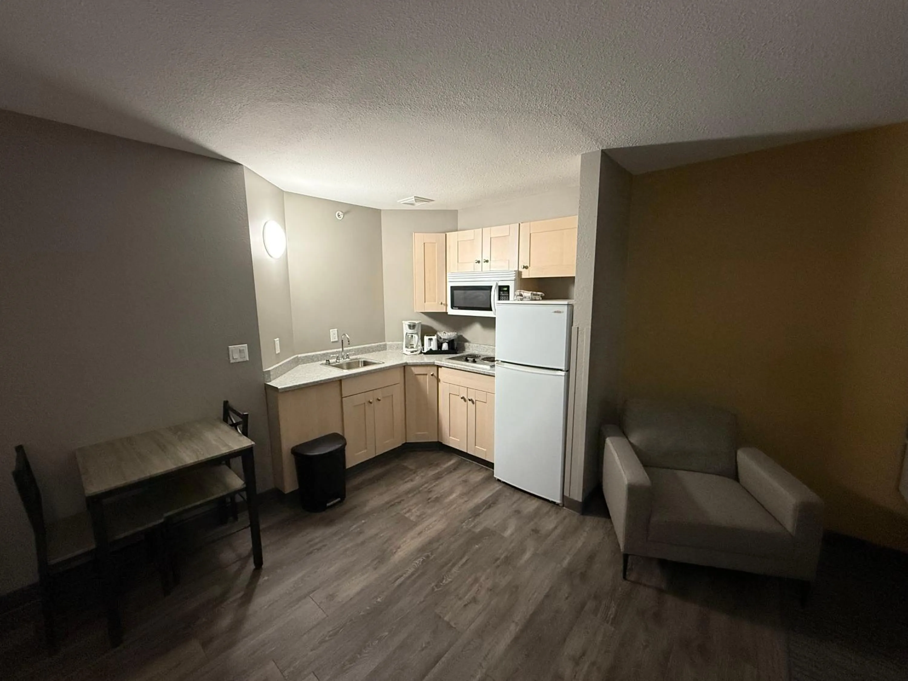 Days Inn by Wyndham Stony Plain